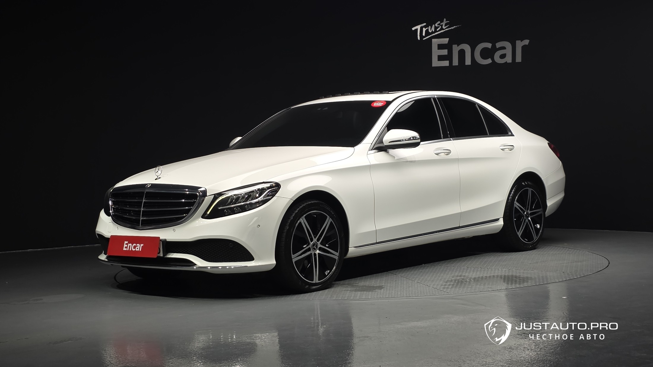 Автомобиль Mercedes-Benz C-Class