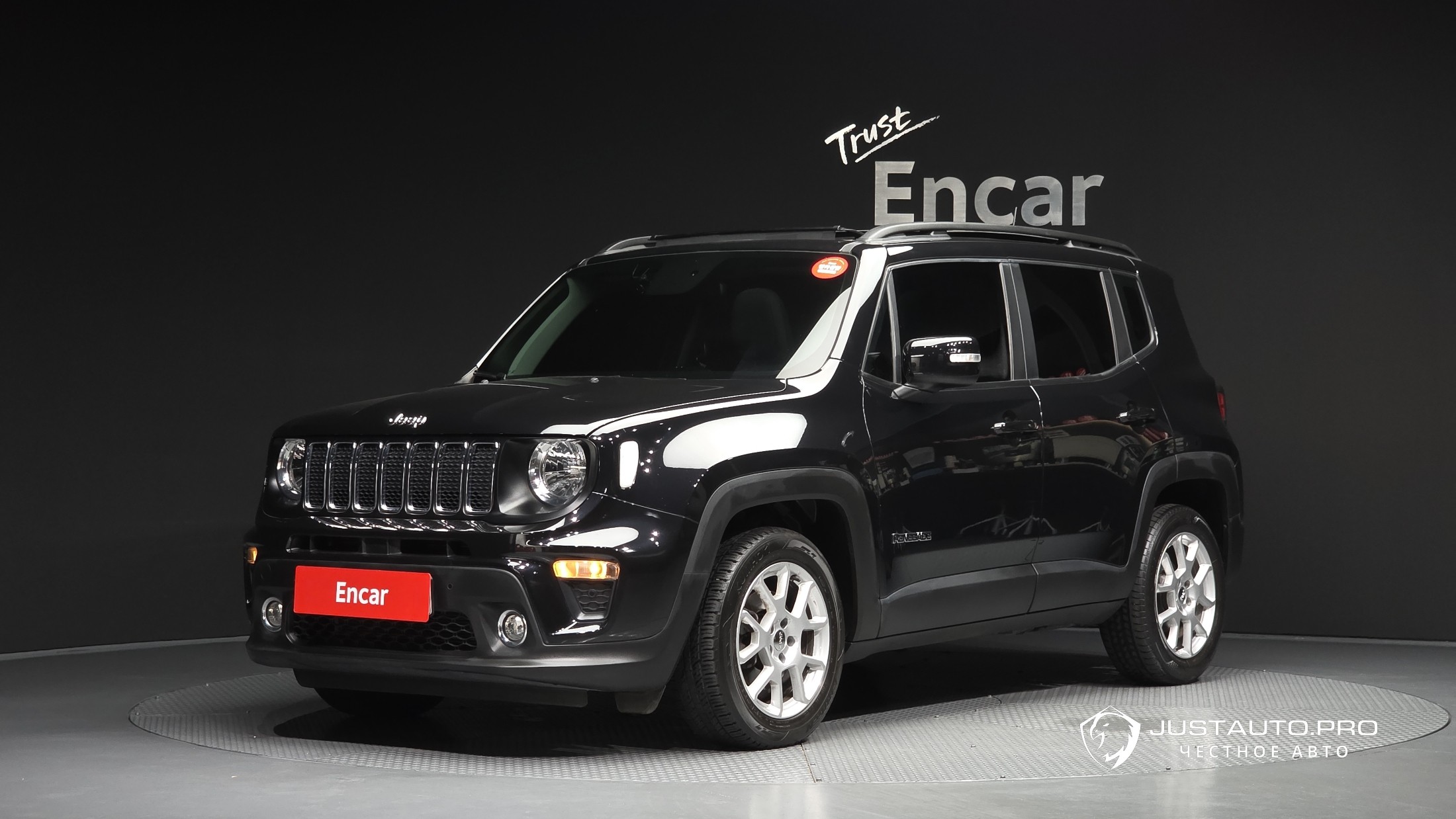 Автомобиль Jeep Renegade