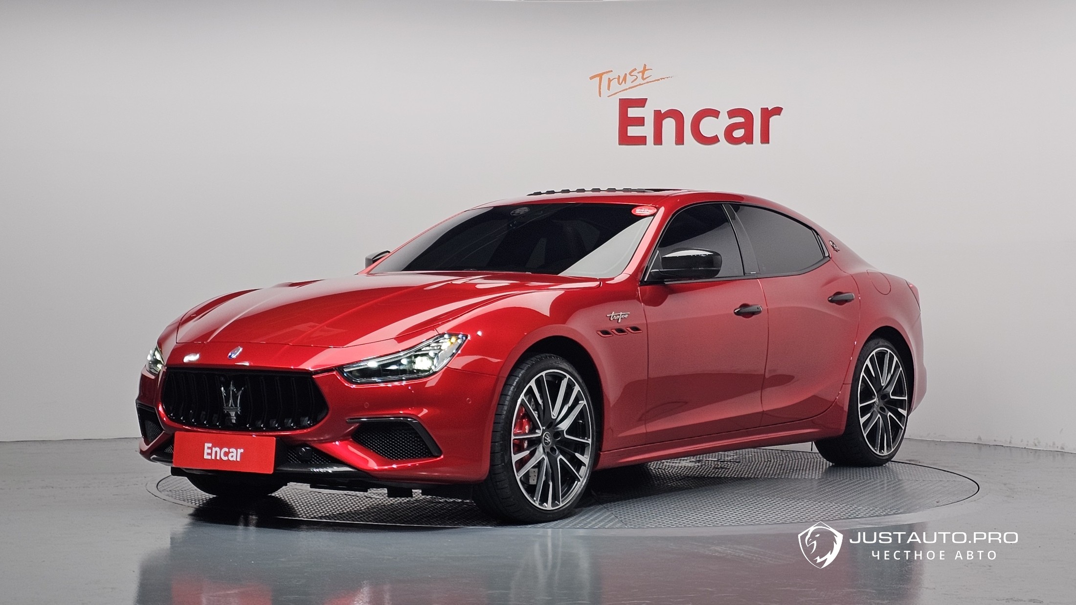 Автомобиль Maserati Ghibli