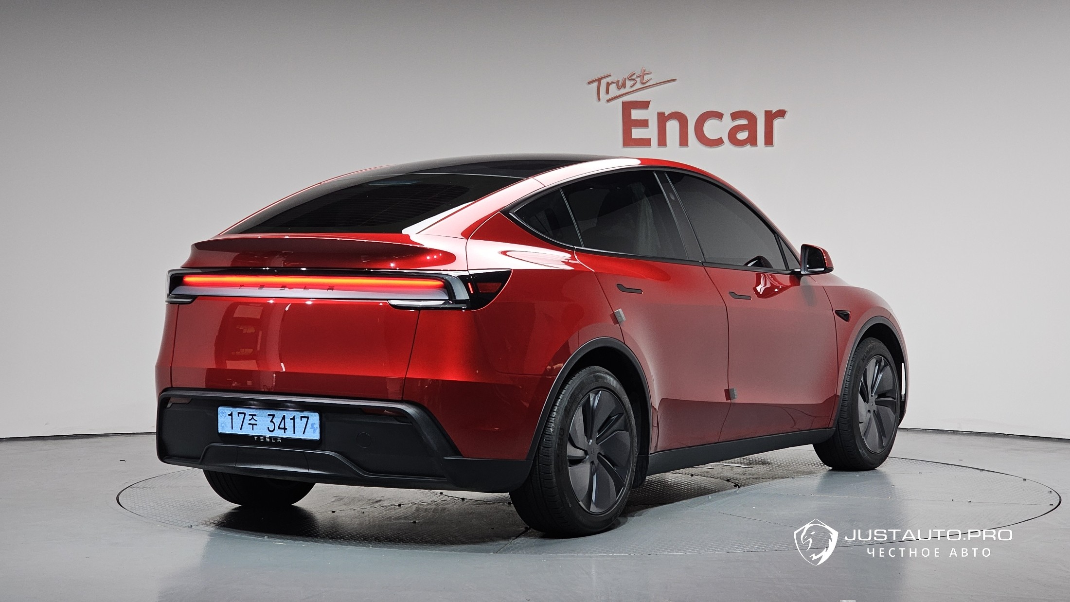 Автомобиль Tesla Model Y