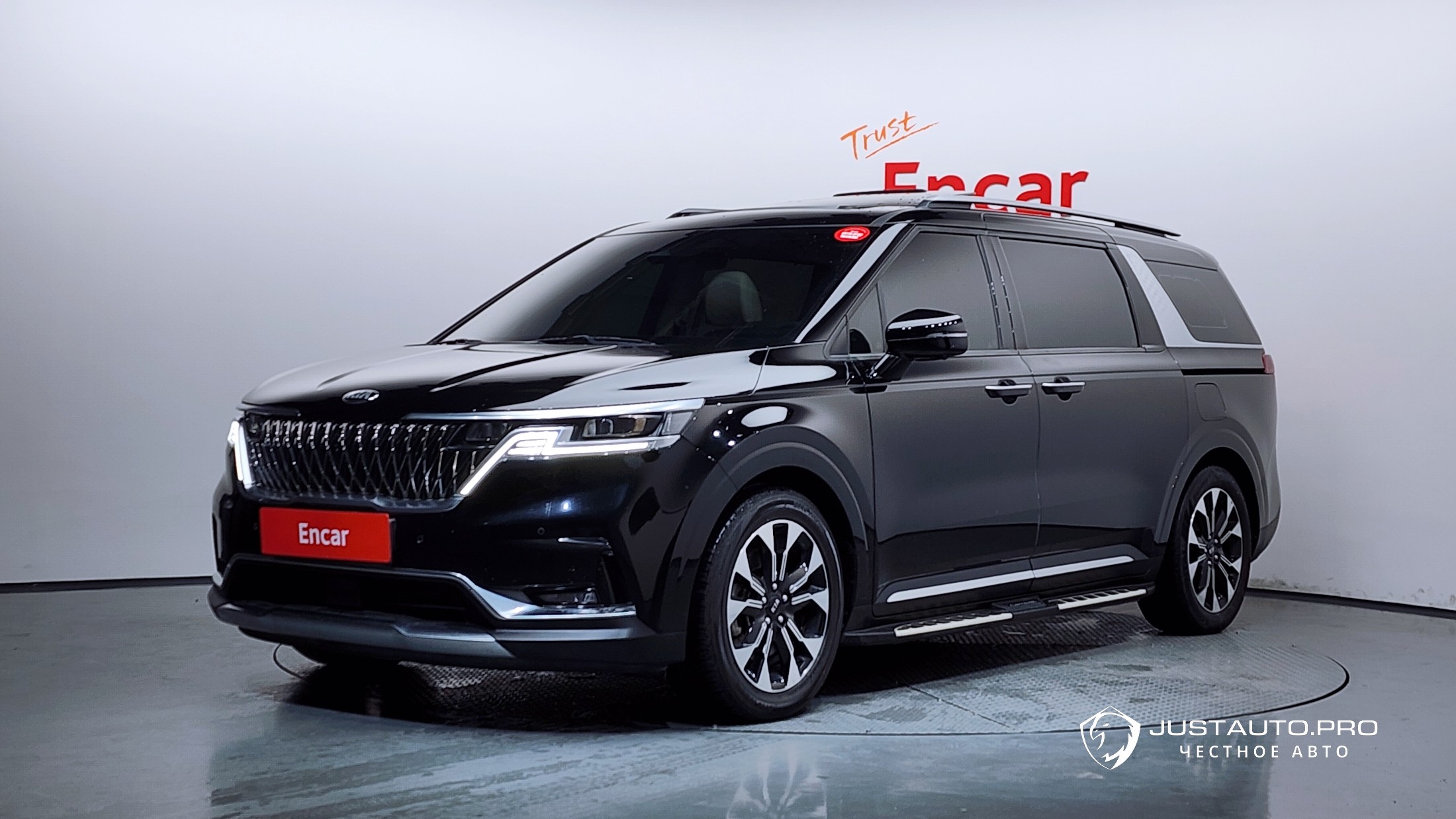 Автомобиль Kia Canival