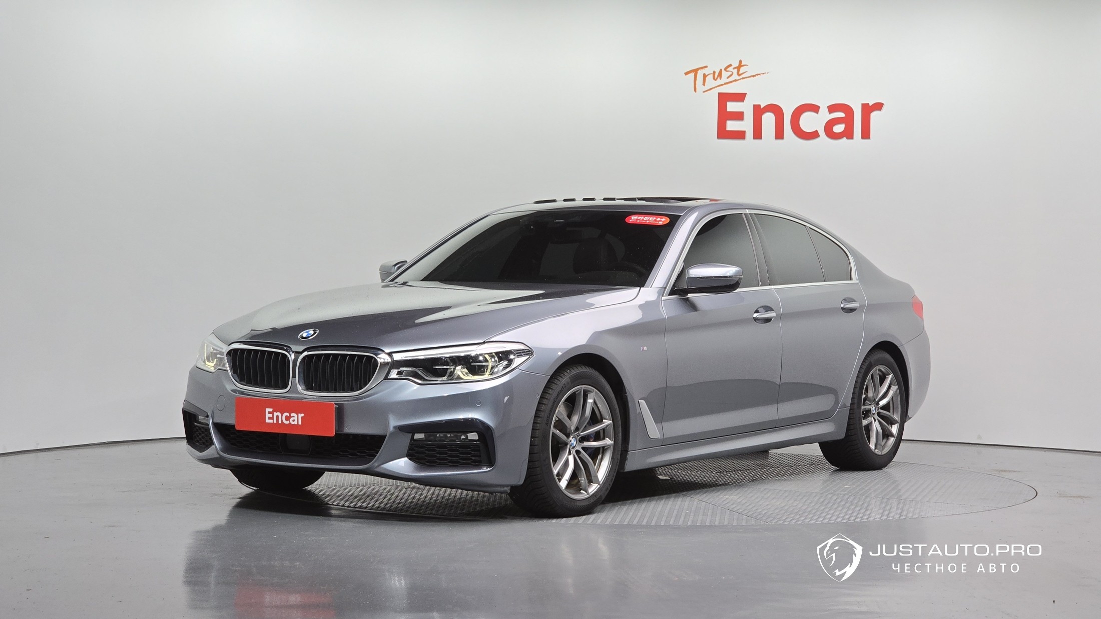 Автомобиль BMW 5-Series