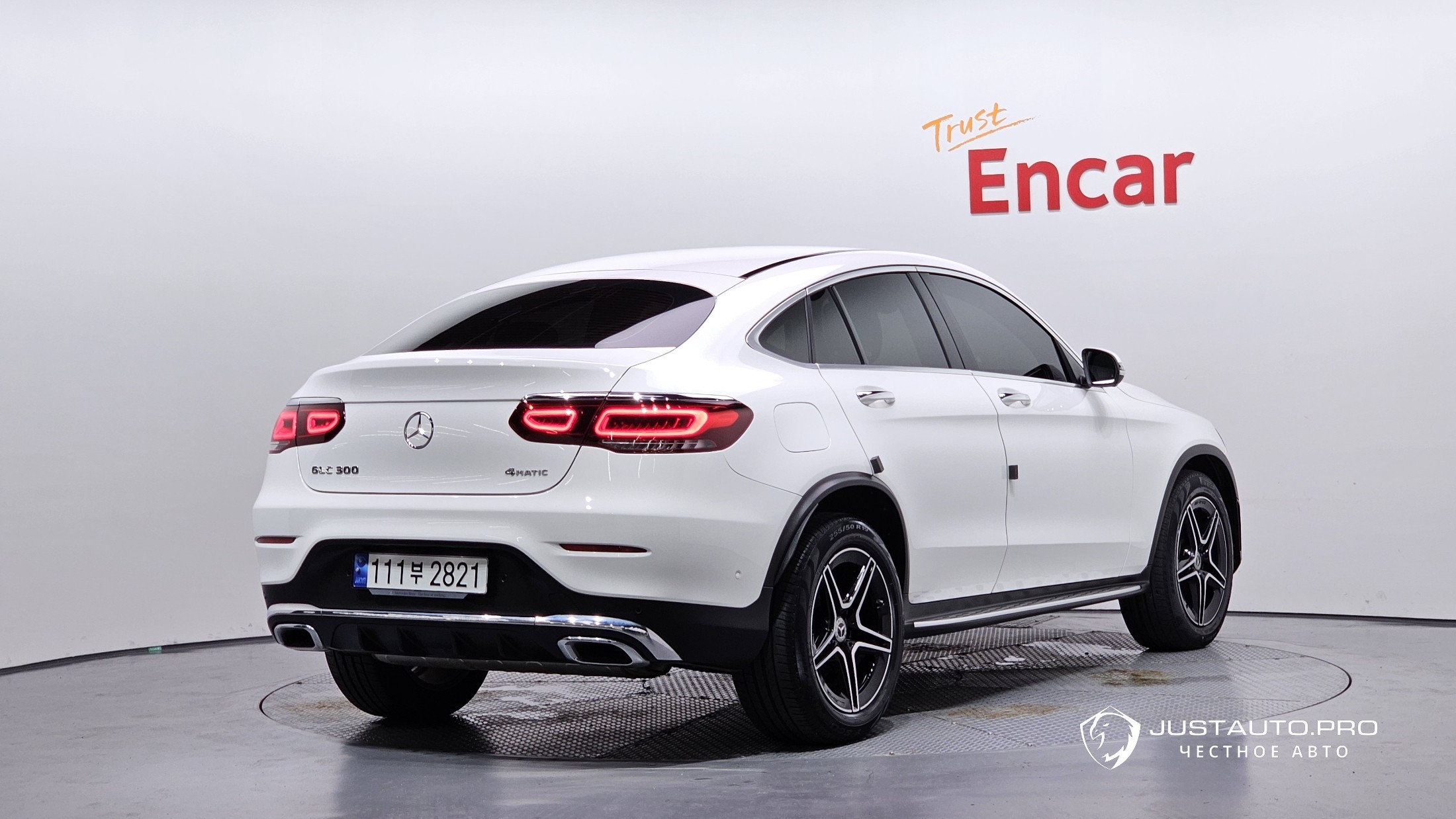 Автомобиль Mercedes-Benz GLC-Class