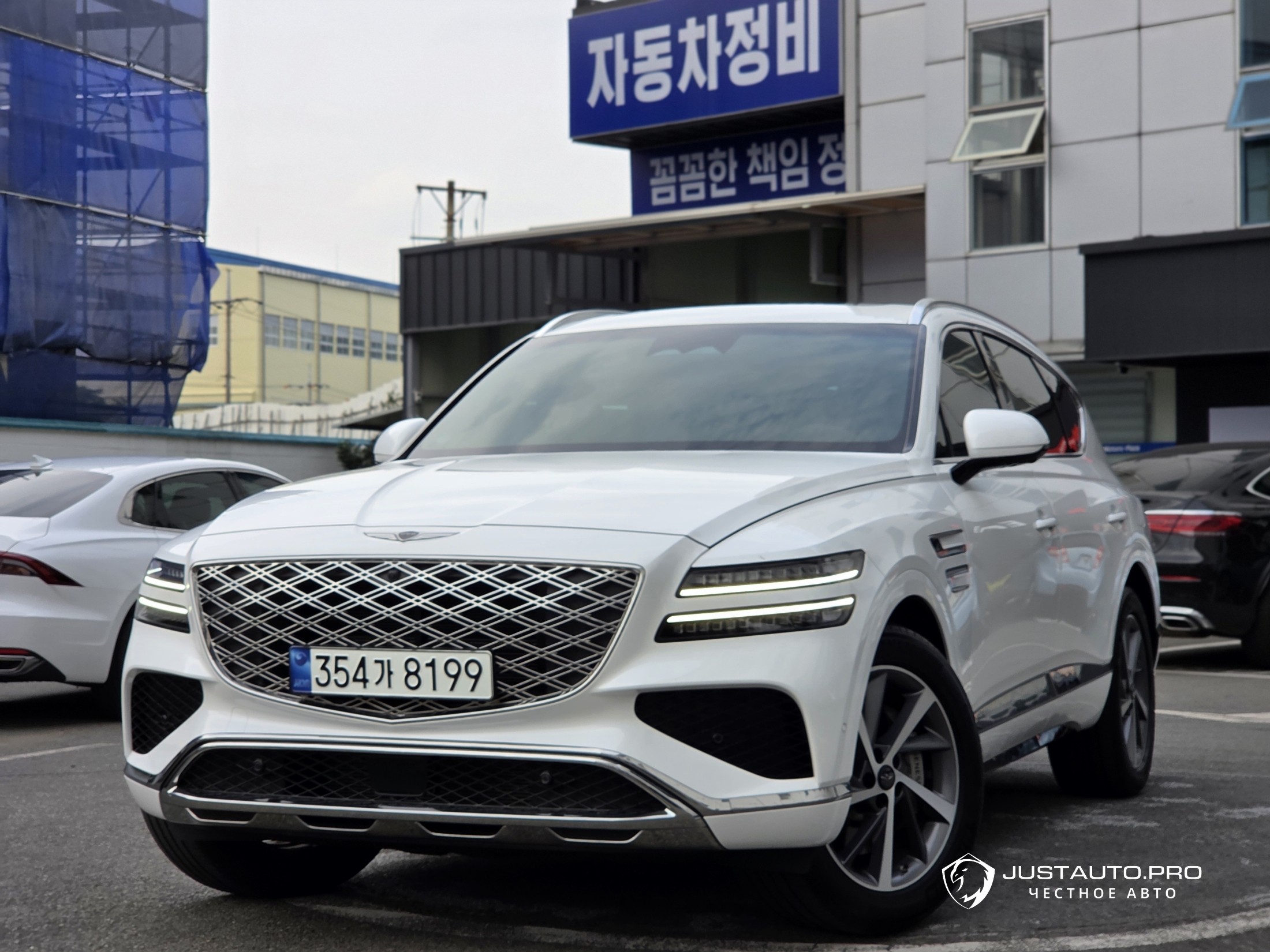 Автомобиль Genesis GV80