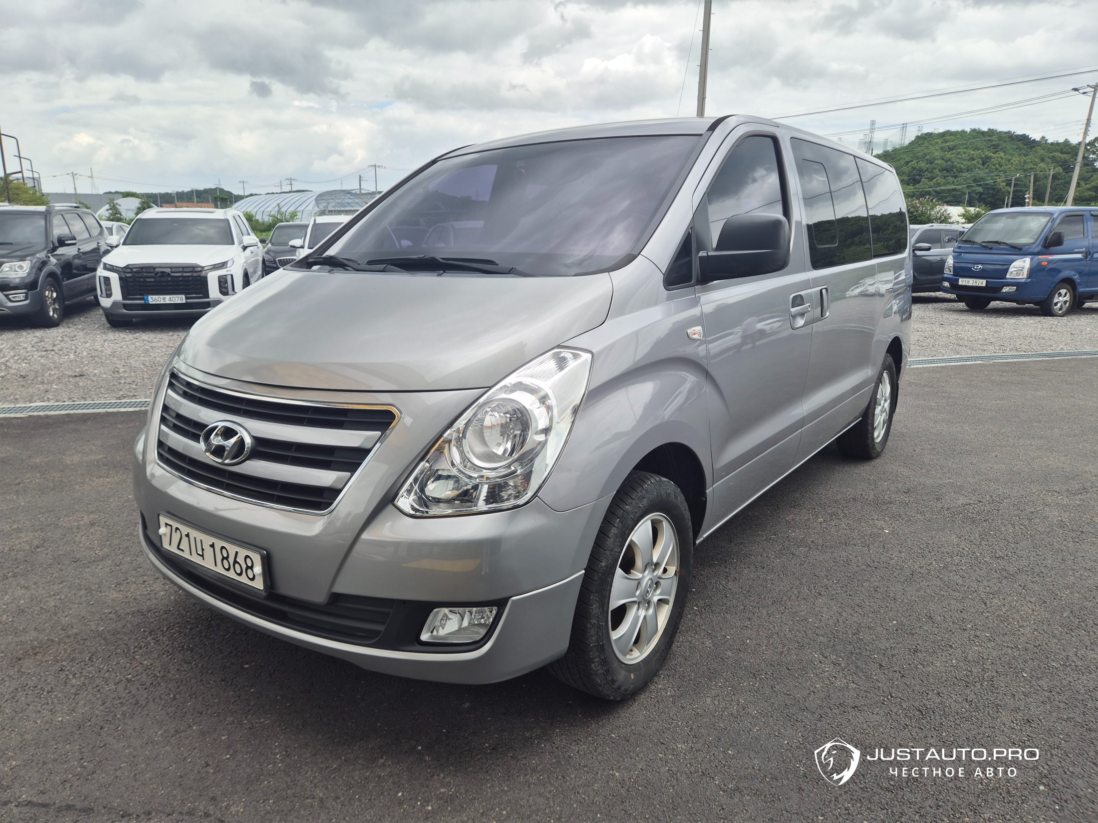 Автомобиль Hyundai Starex