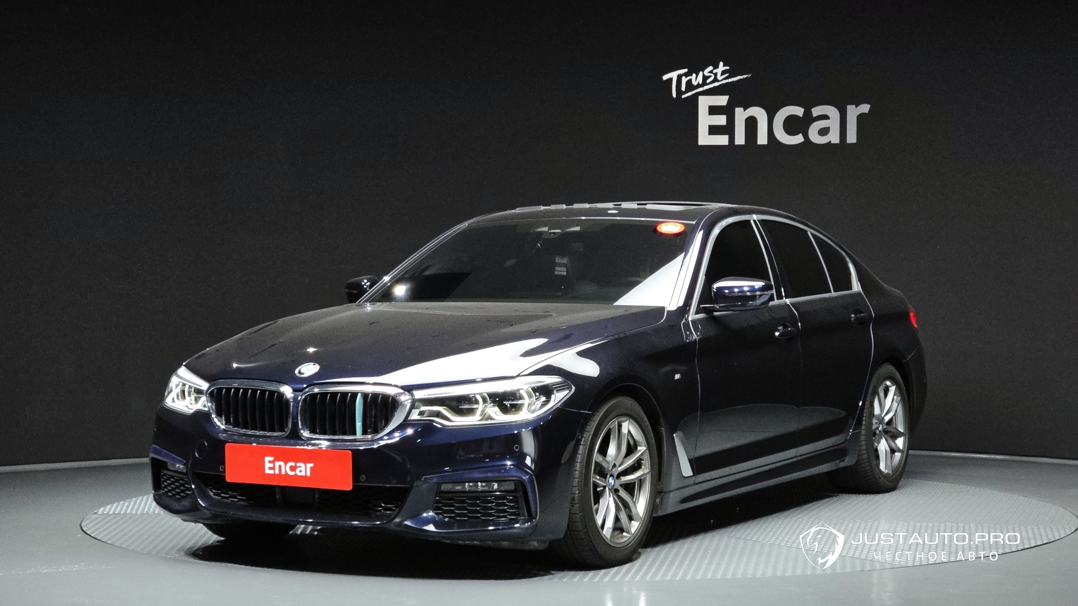 Автомобиль BMW 5-Series