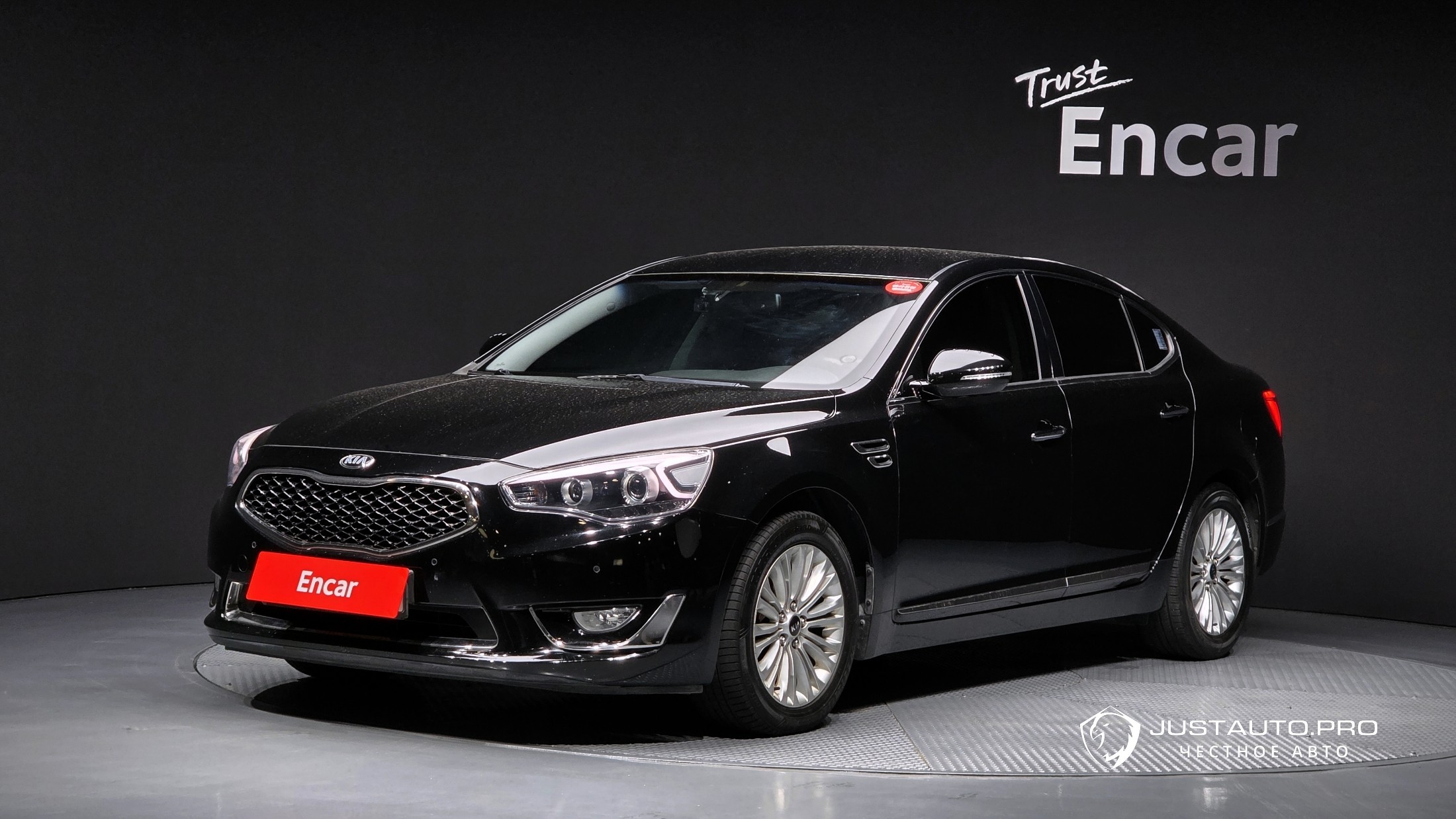 Автомобиль Kia K7
