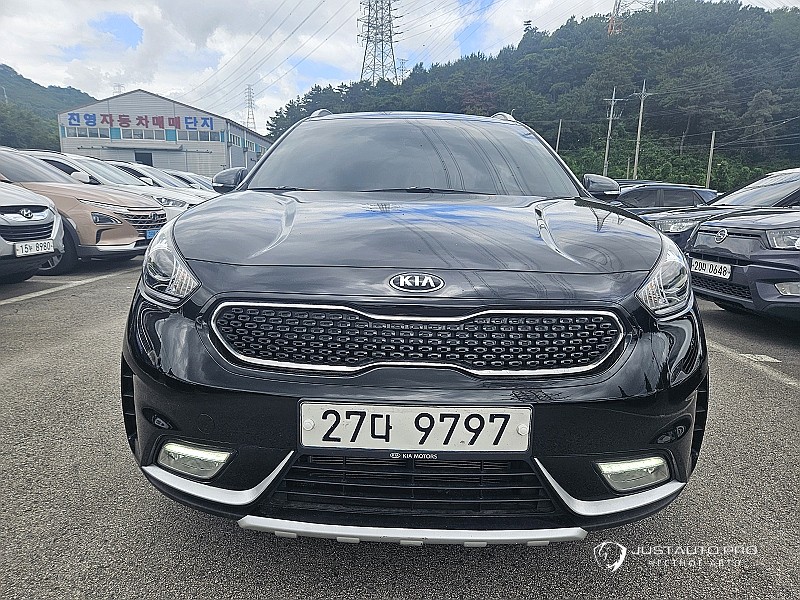 Автомобиль Kia Niro