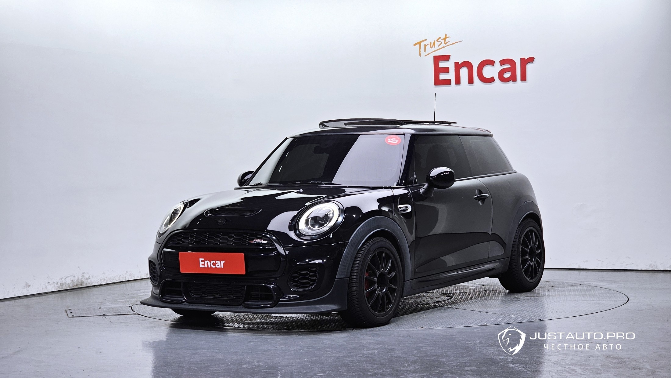 Автомобиль Mini Cooper