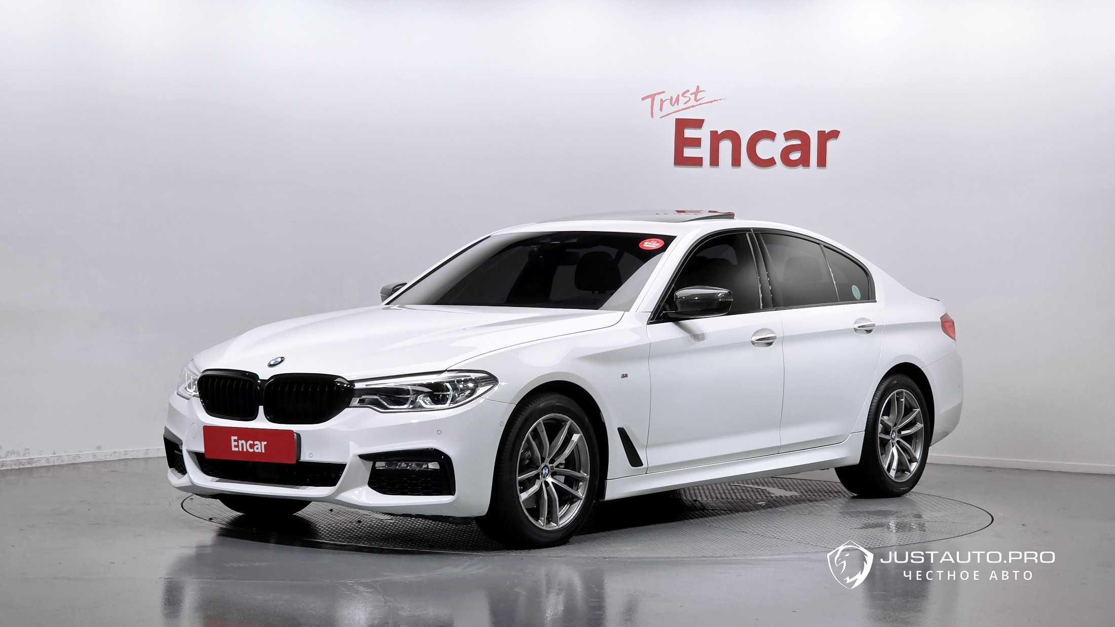 Автомобиль BMW 5-Series