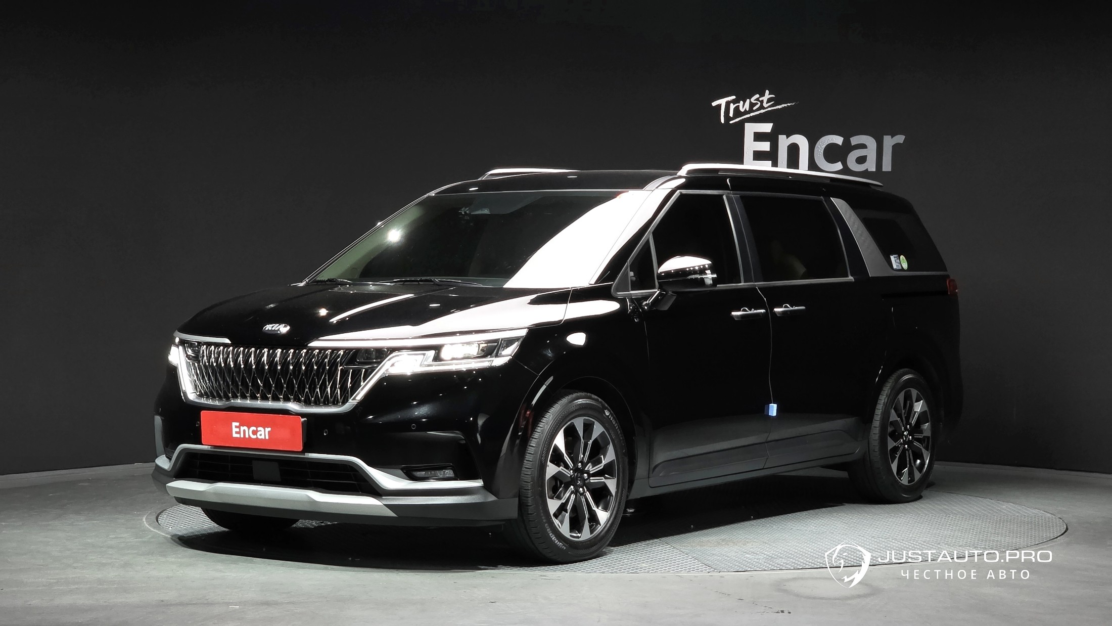 Автомобиль Kia Canival
