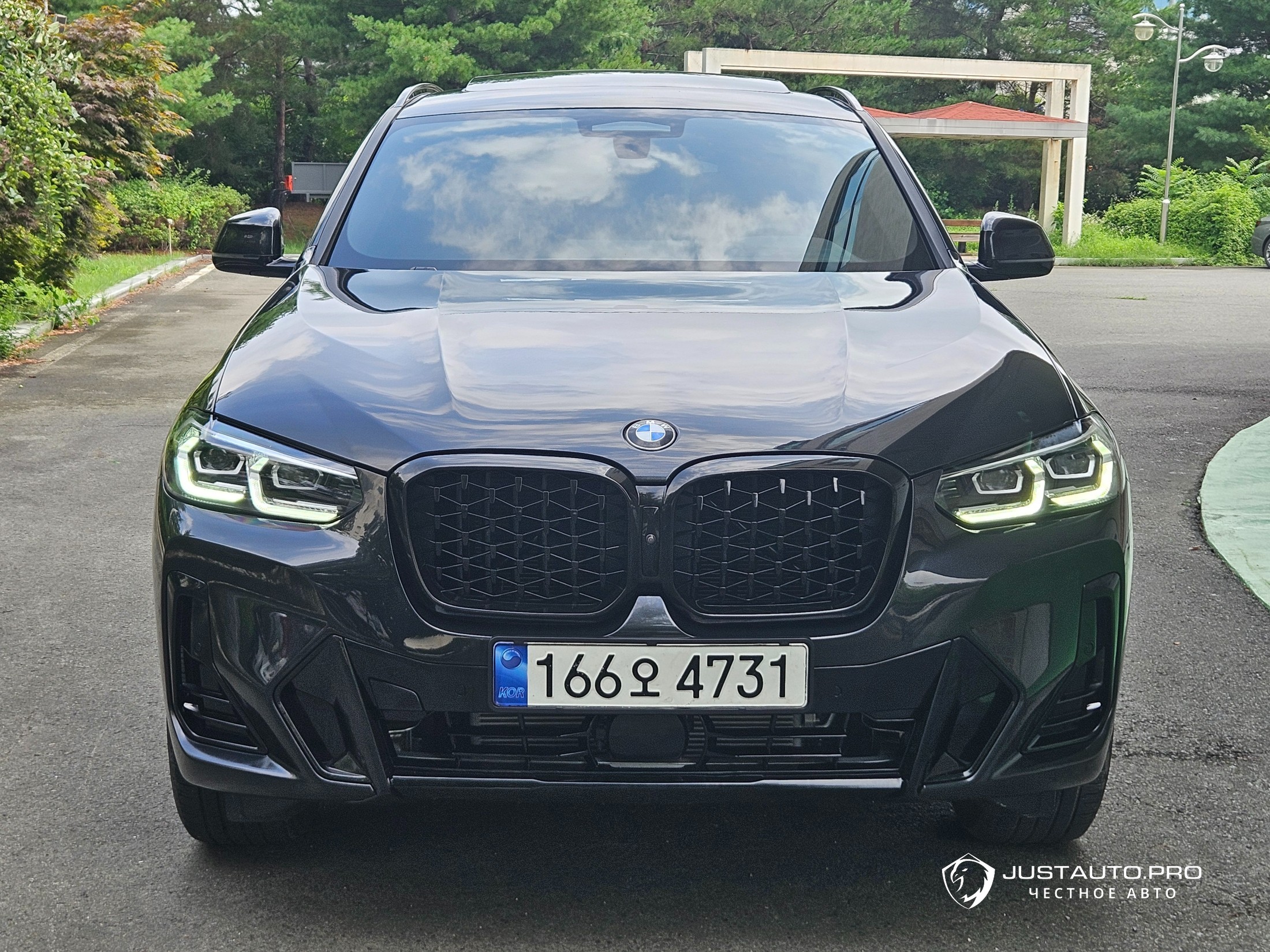 Автомобиль BMW X4