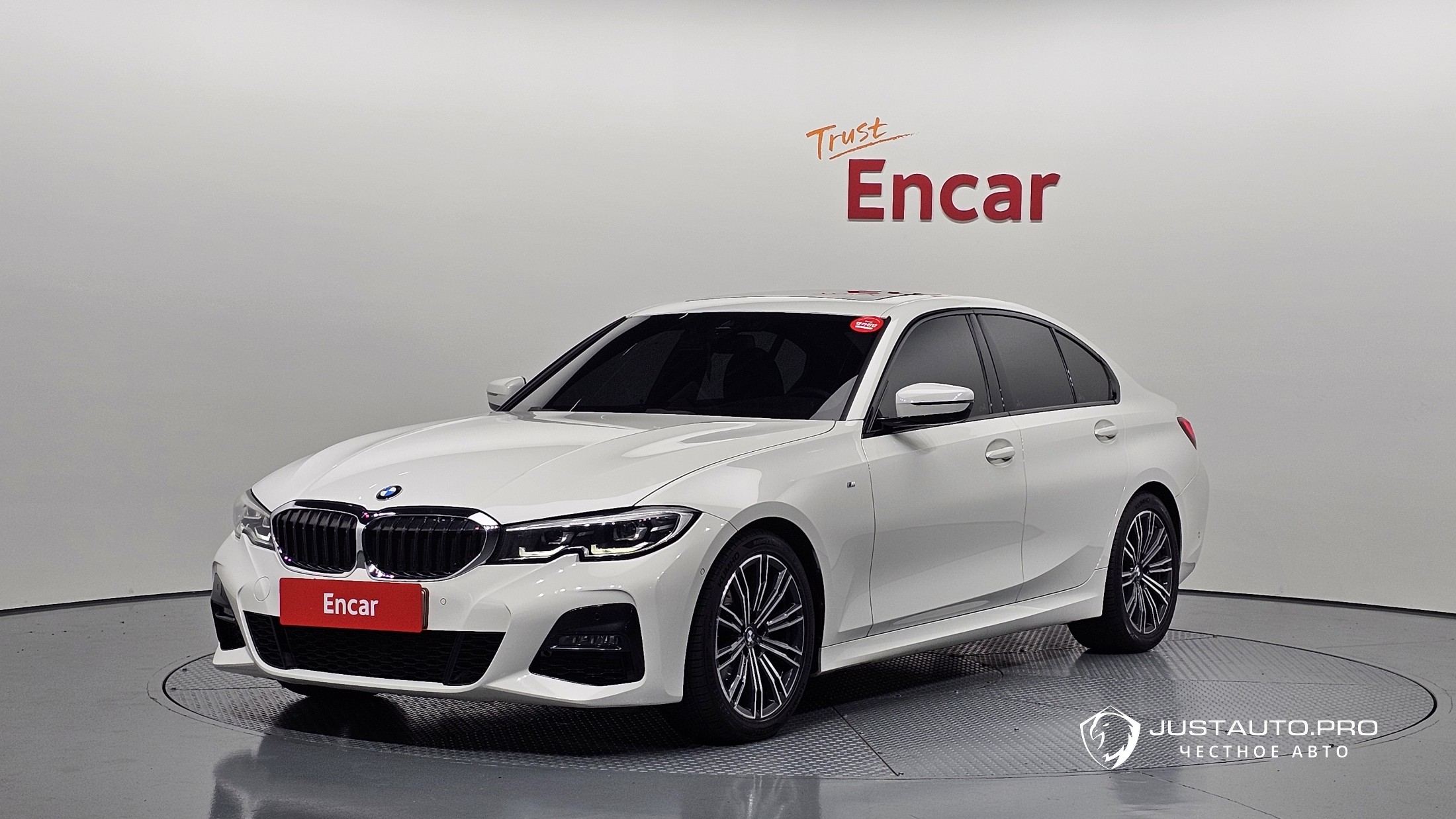 Автомобиль BMW 3-Series