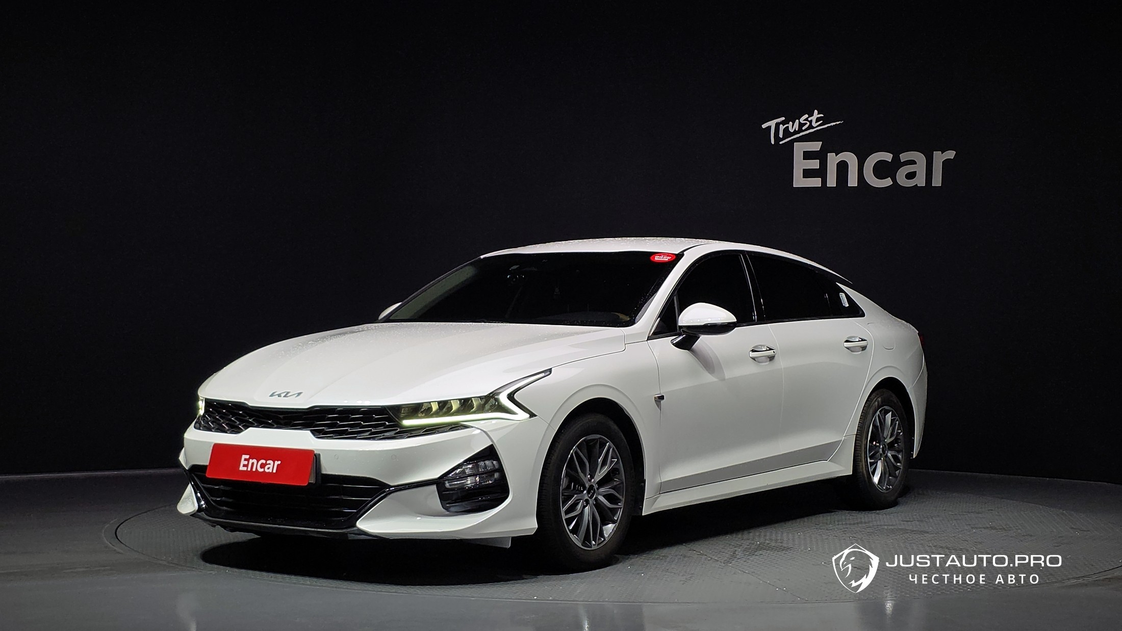 Автомобиль Kia K5