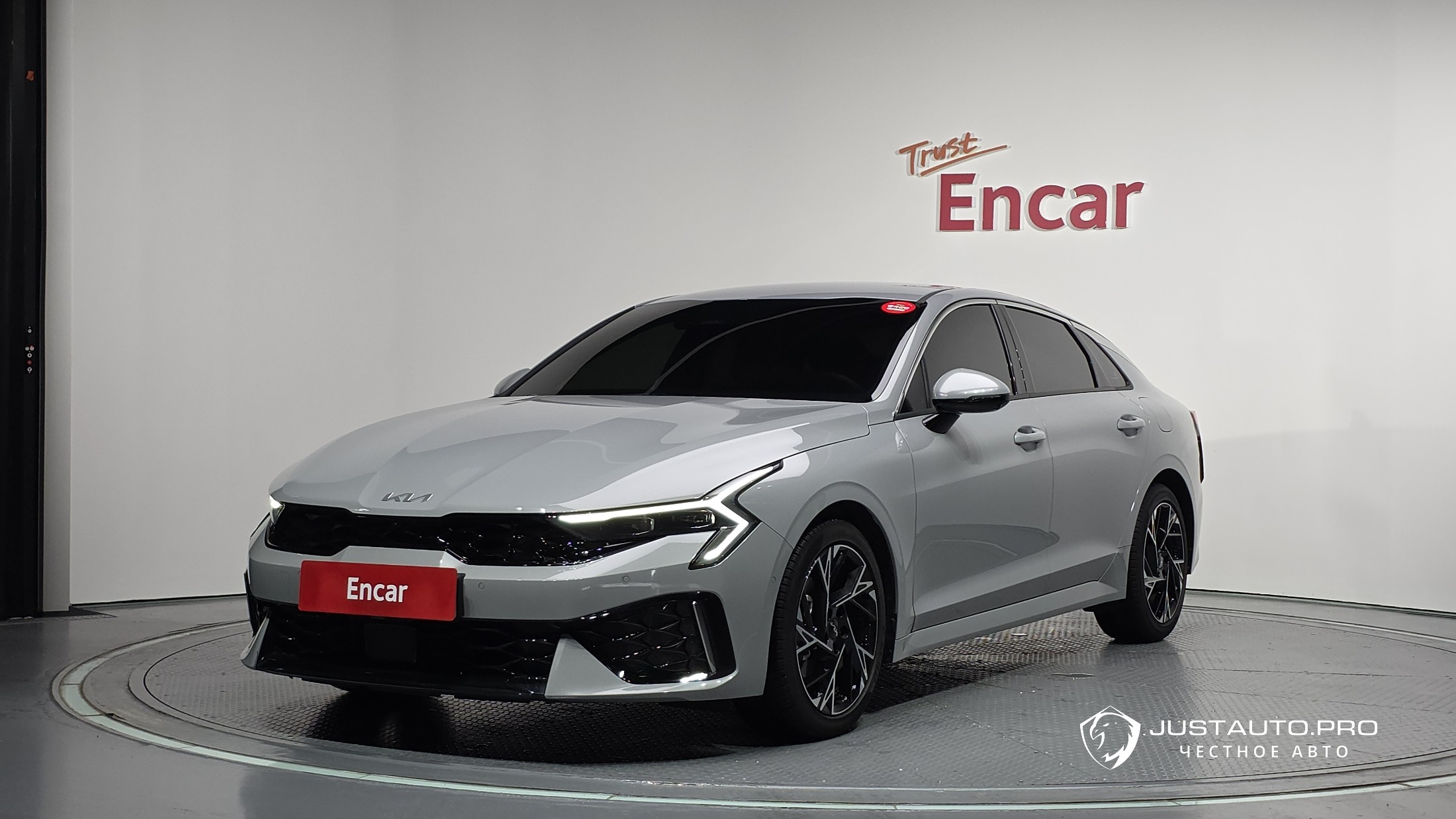 Автомобиль Kia K5
