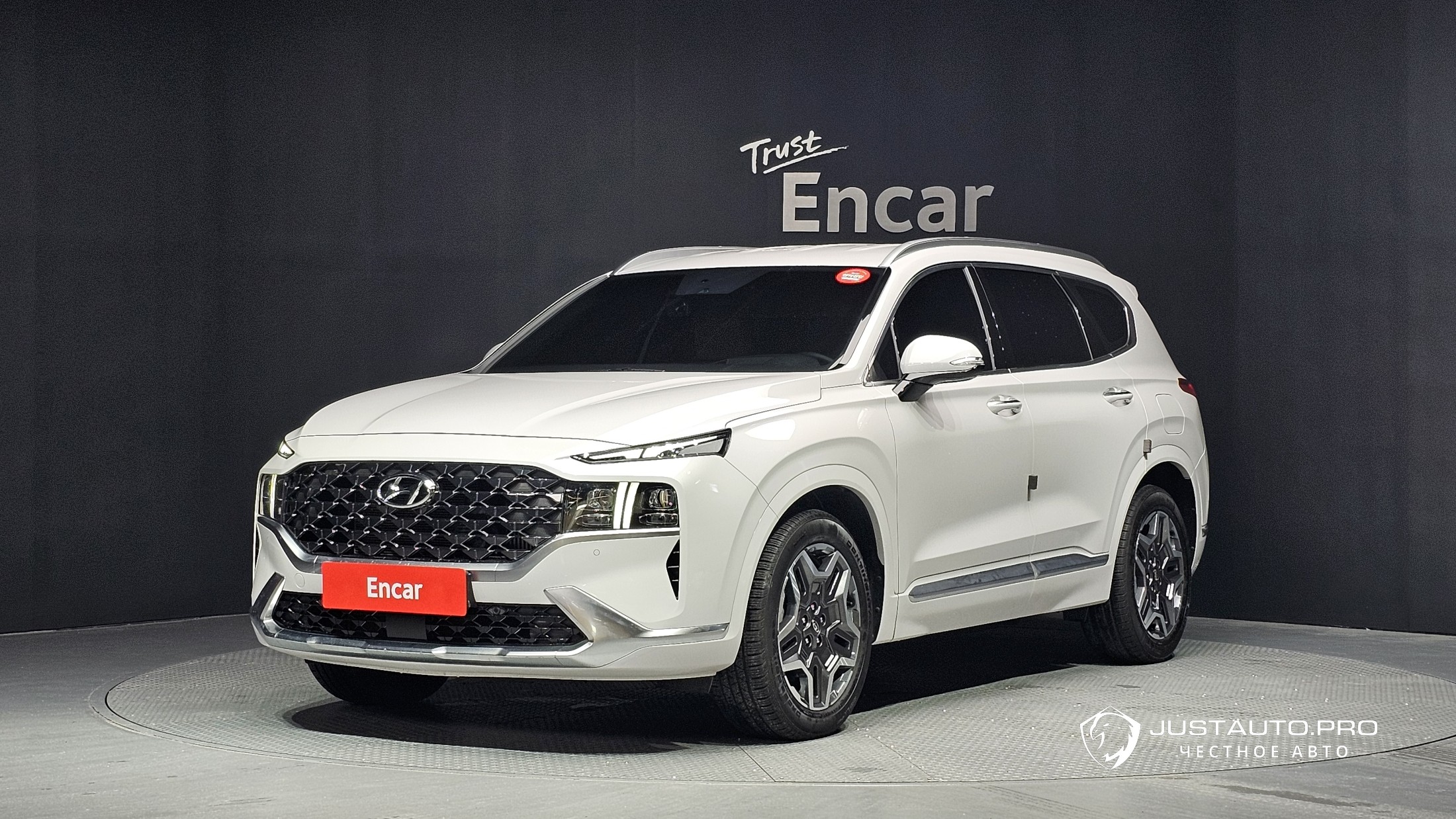 Автомобиль Hyundai Santafe