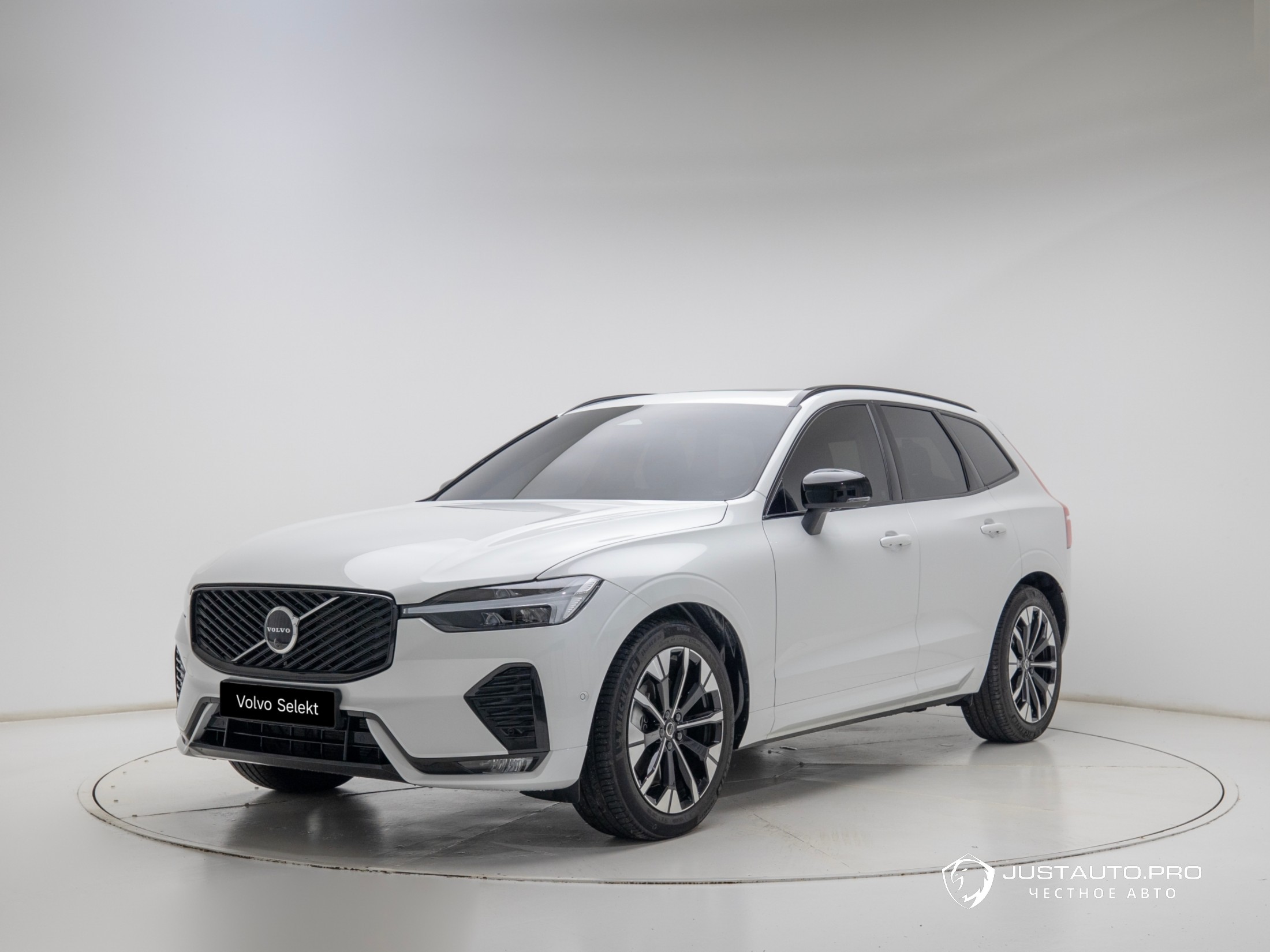 Автомобиль Volvo XC60