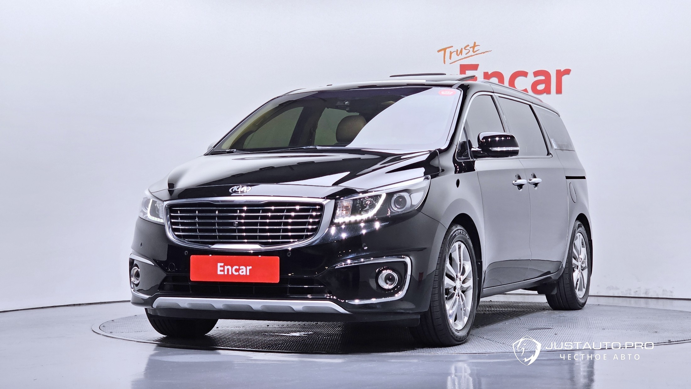 Автомобиль Kia Canival