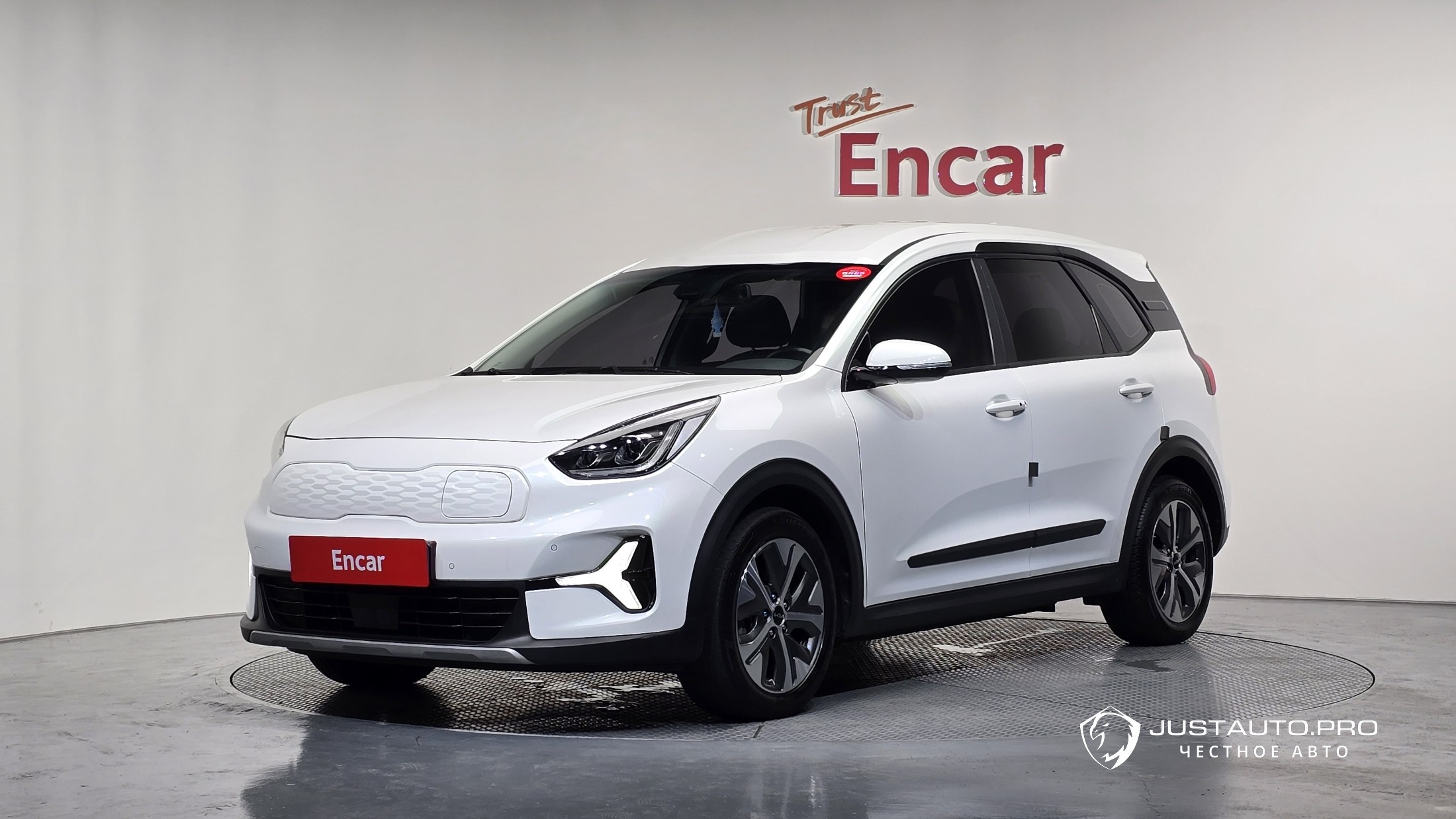 Автомобиль Kia Niro