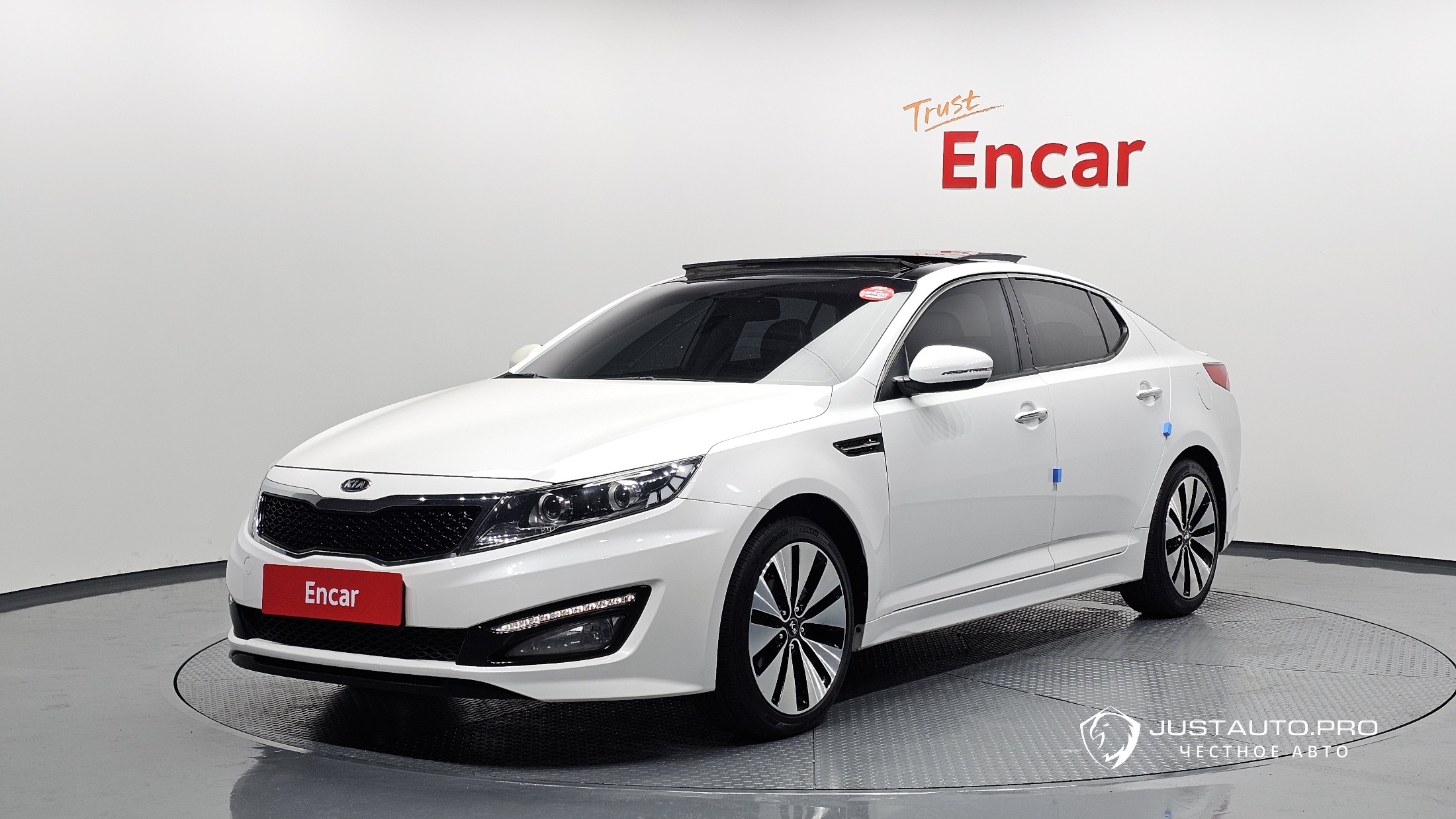 Автомобиль Kia K5