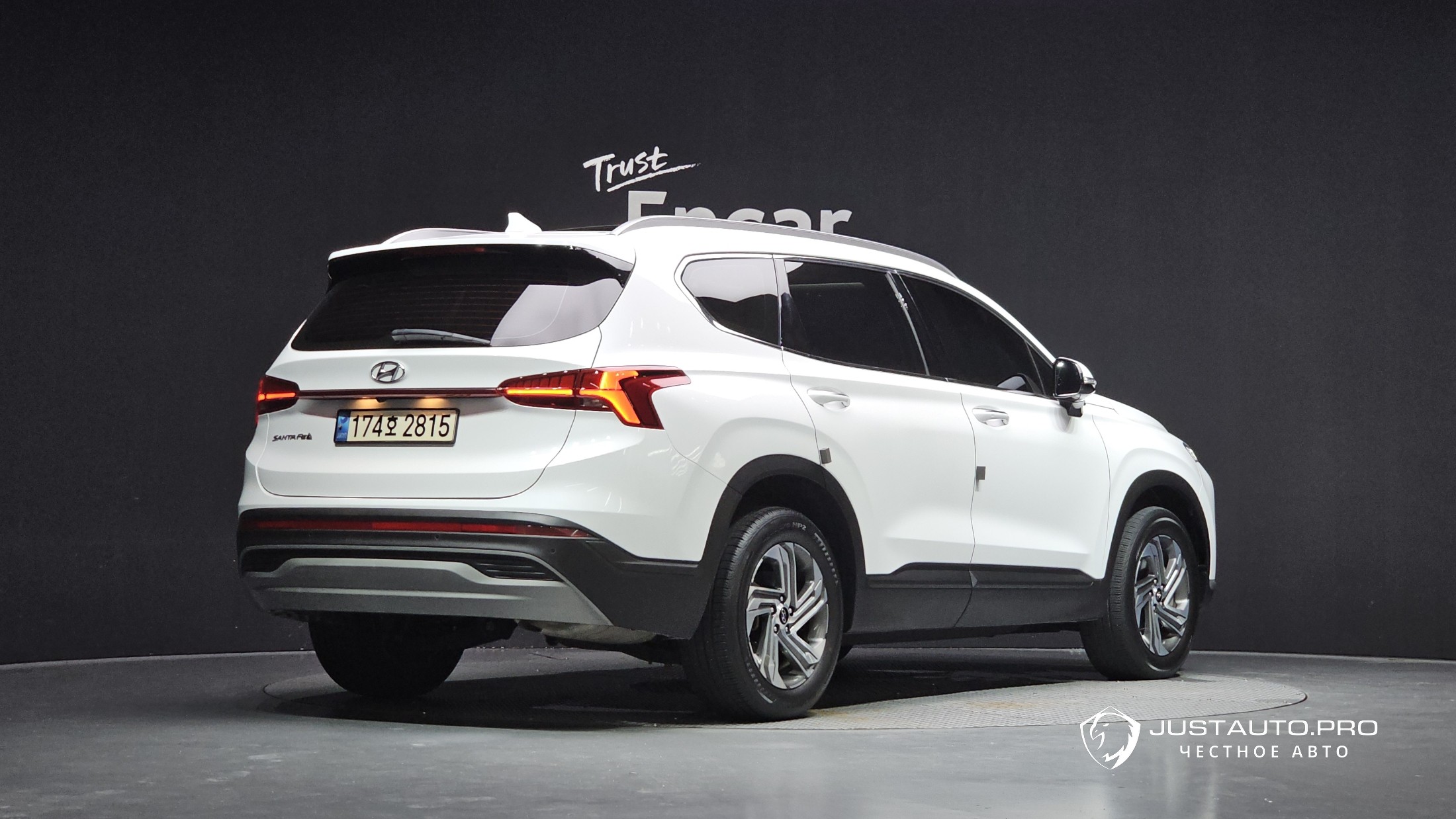 Автомобиль Hyundai Santafe