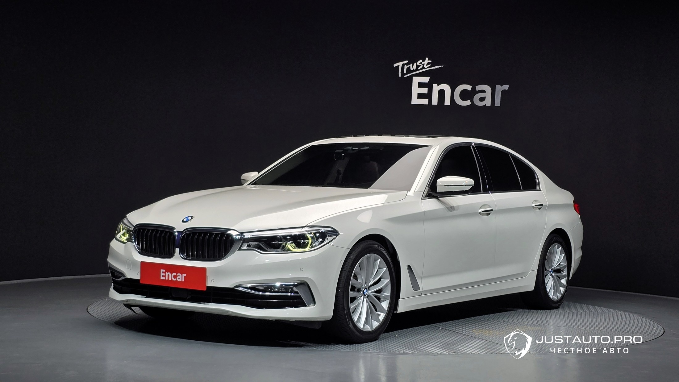 Автомобиль BMW 5-Series