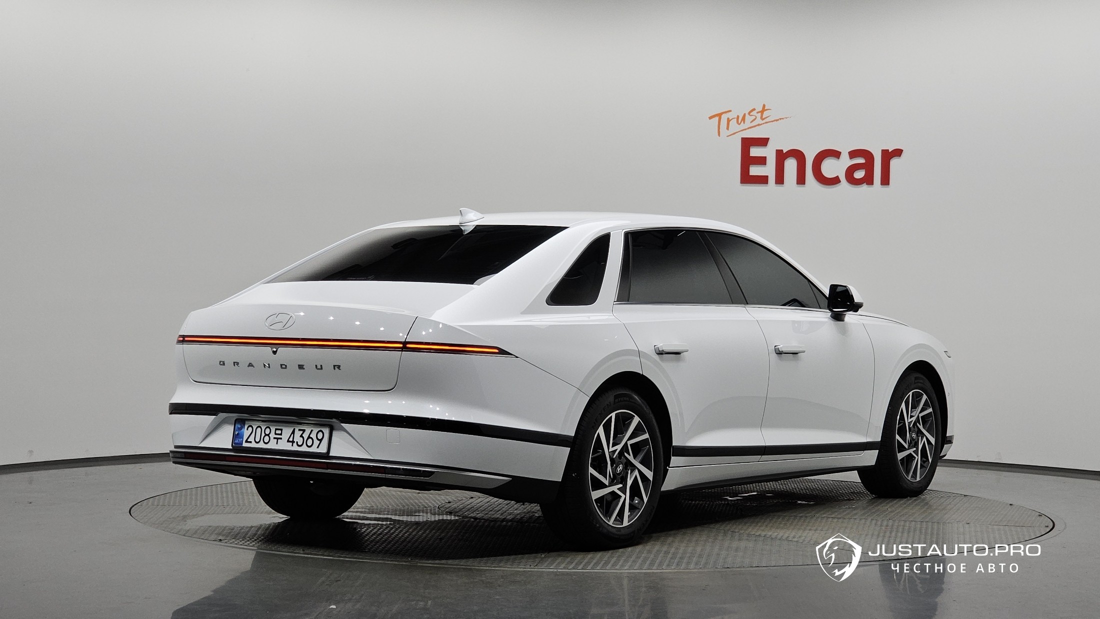Автомобиль Hyundai Grandeur