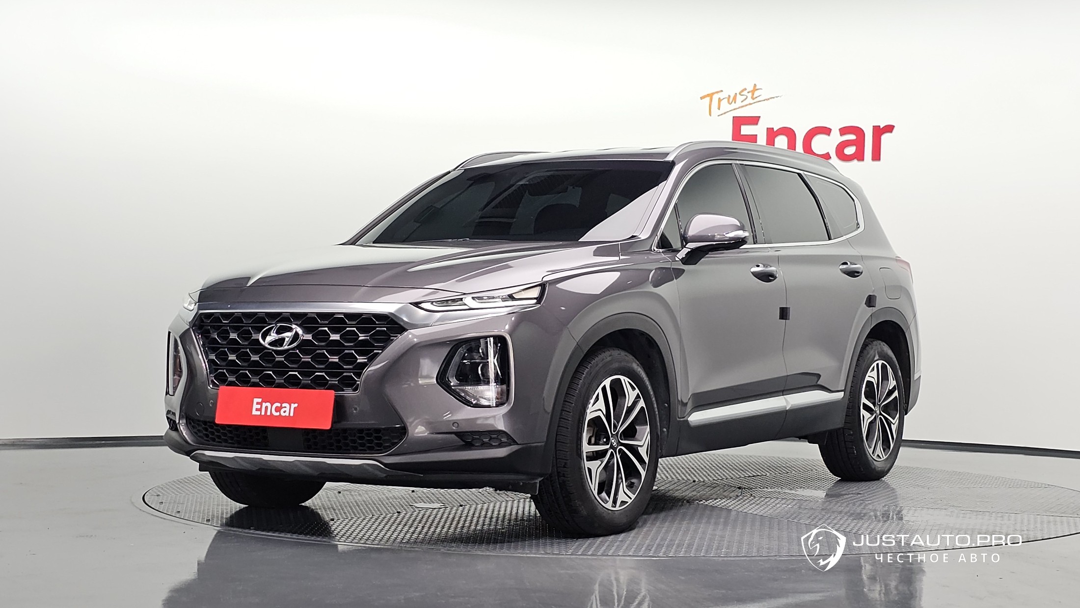 Автомобиль Hyundai Santafe