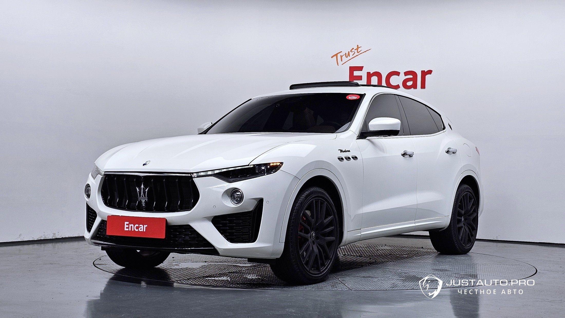 Автомобиль Maserati Levante