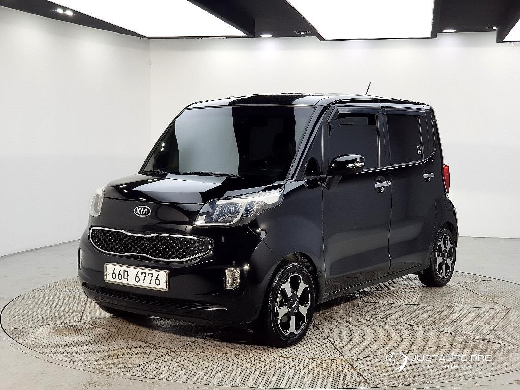 Автомобиль Kia RAY