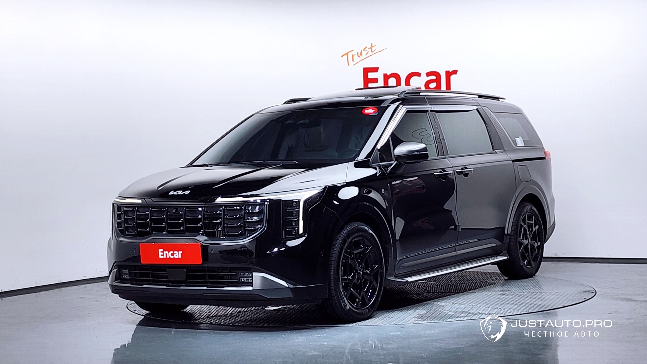 Автомобиль Kia Canival