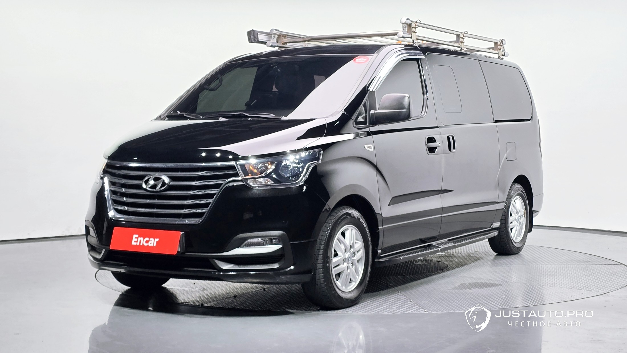 Автомобиль Hyundai Starex