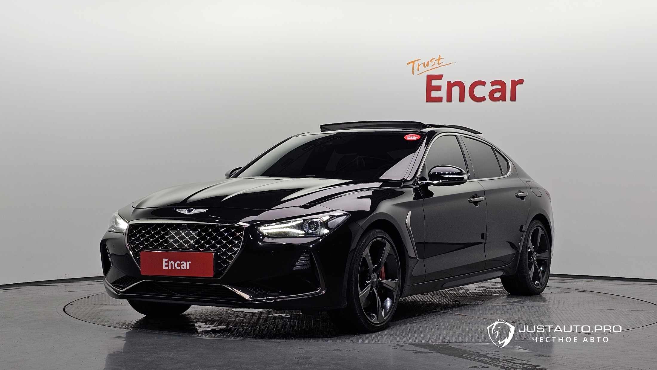 Автомобиль Genesis G70