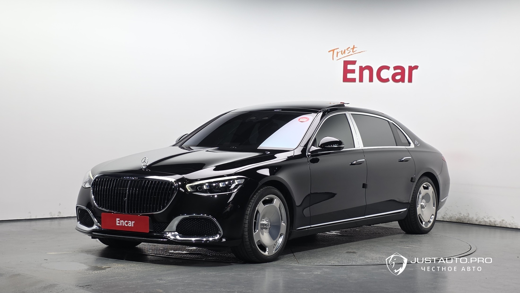 Автомобиль Mercedes-Benz S-Class
