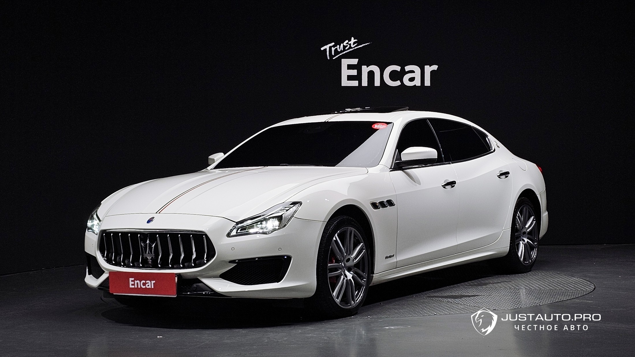 Автомобиль Maserati Quattroporte