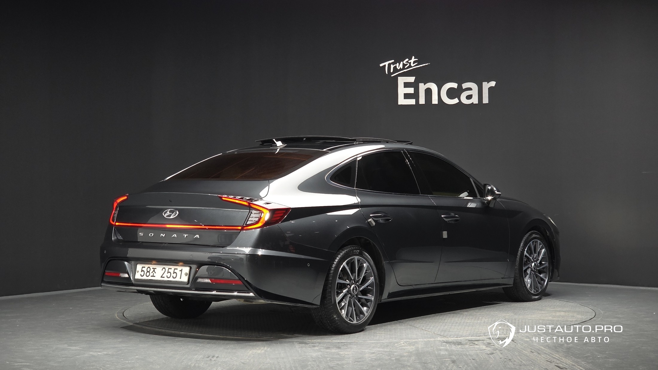Автомобиль Hyundai Sonata