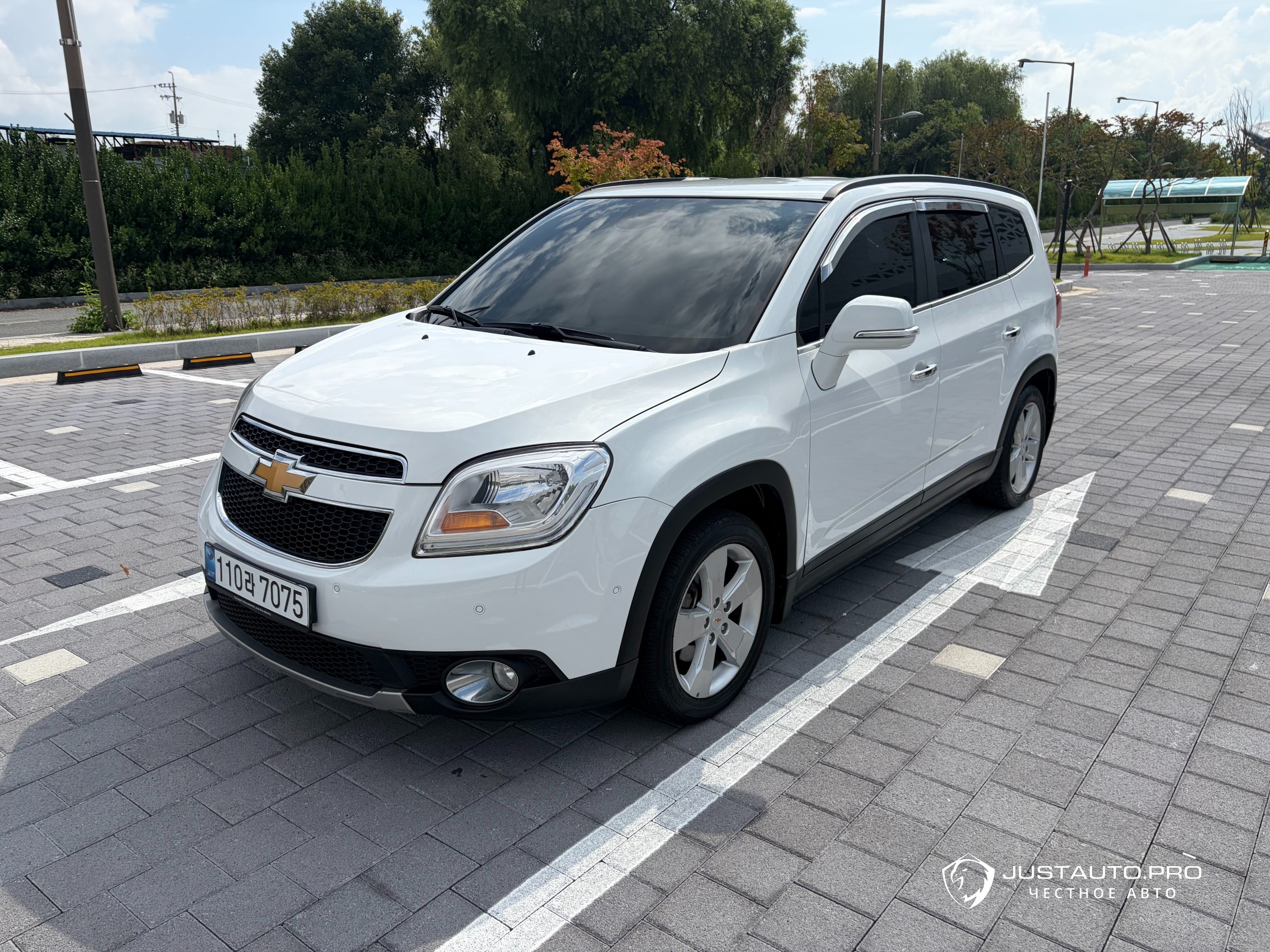 Автомобиль ChevroletGMDaewoo Orlando