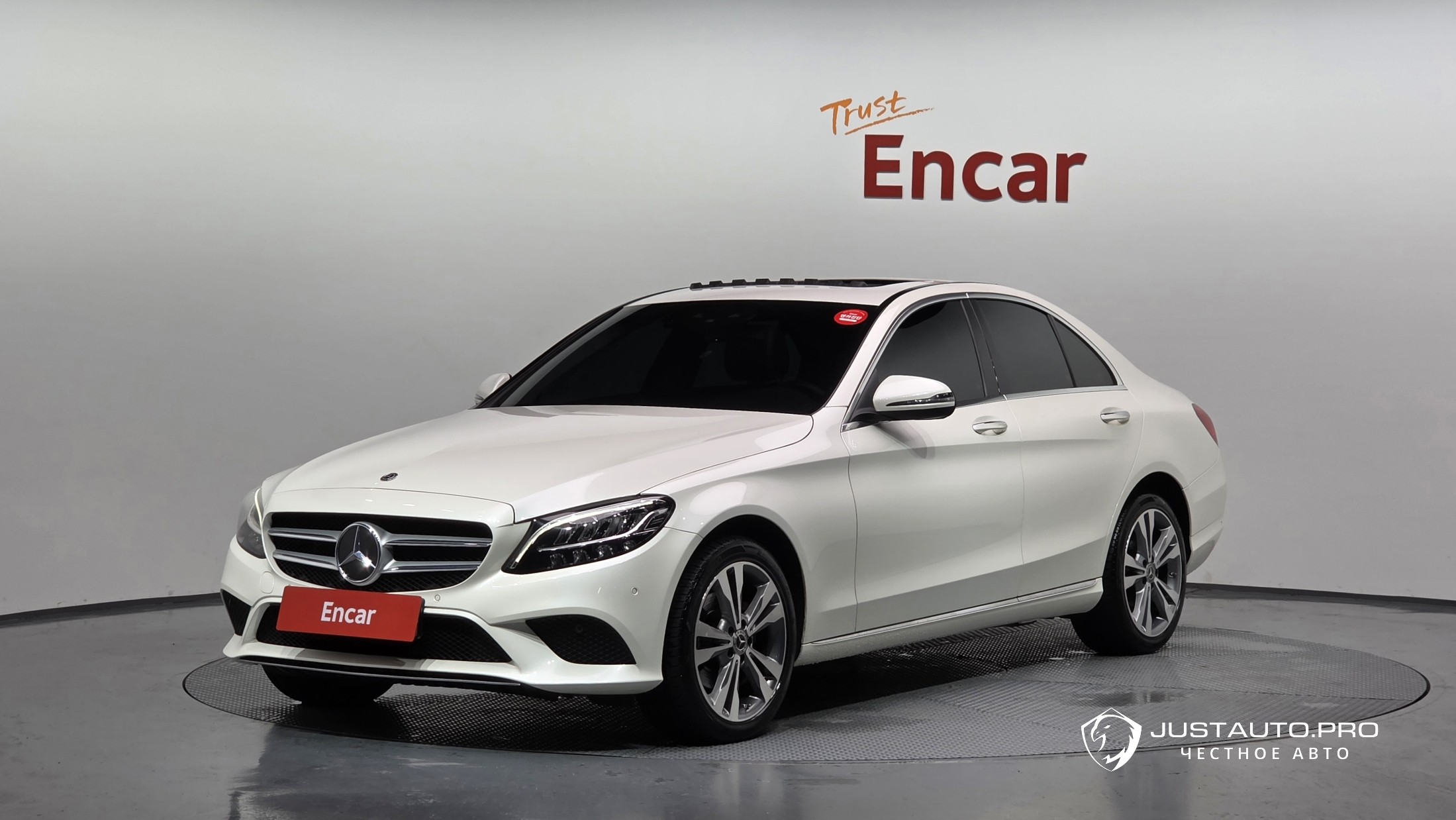 Автомобиль Mercedes-Benz C-Class