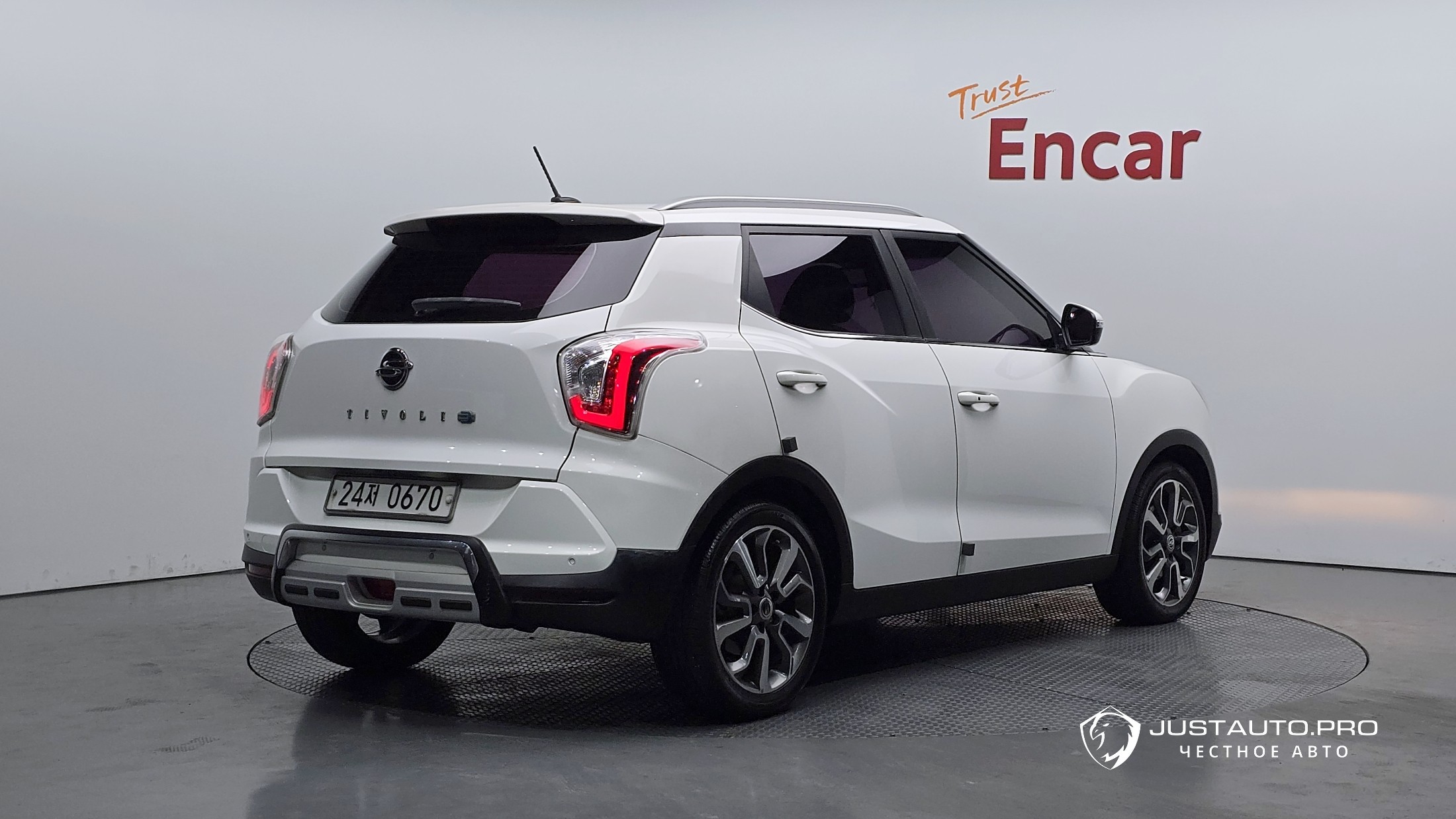 Автомобиль KG_Mobility_Ssangyong TIBOLI