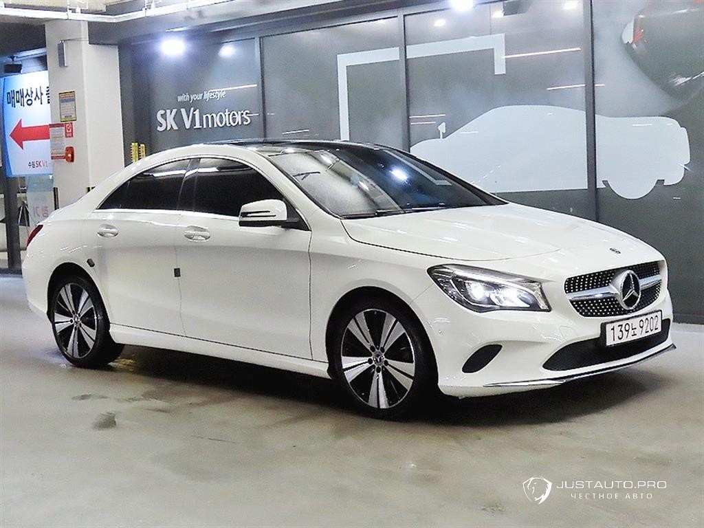 Автомобиль Mercedes-Benz CLA-Class