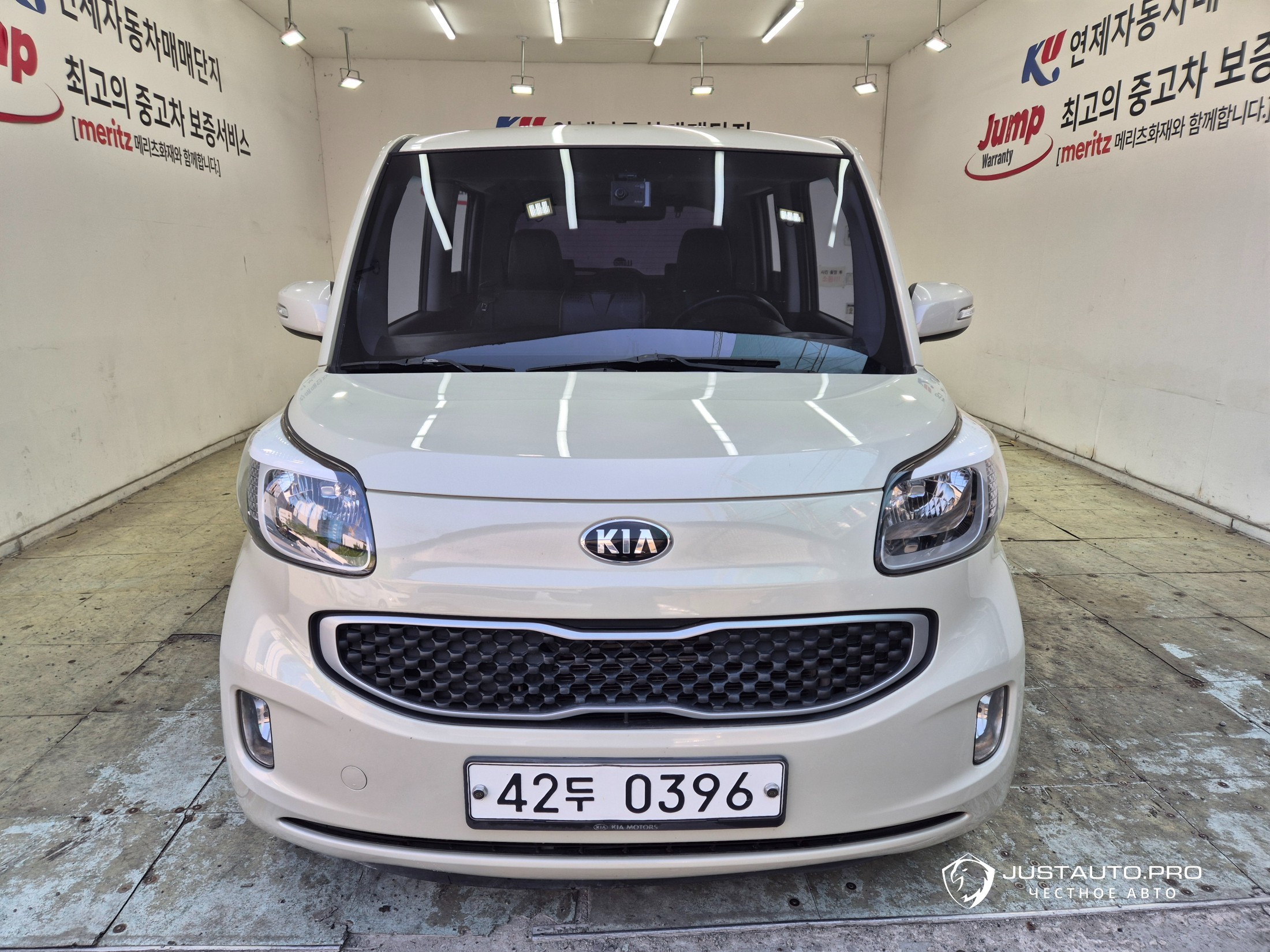 Автомобиль Kia RAY