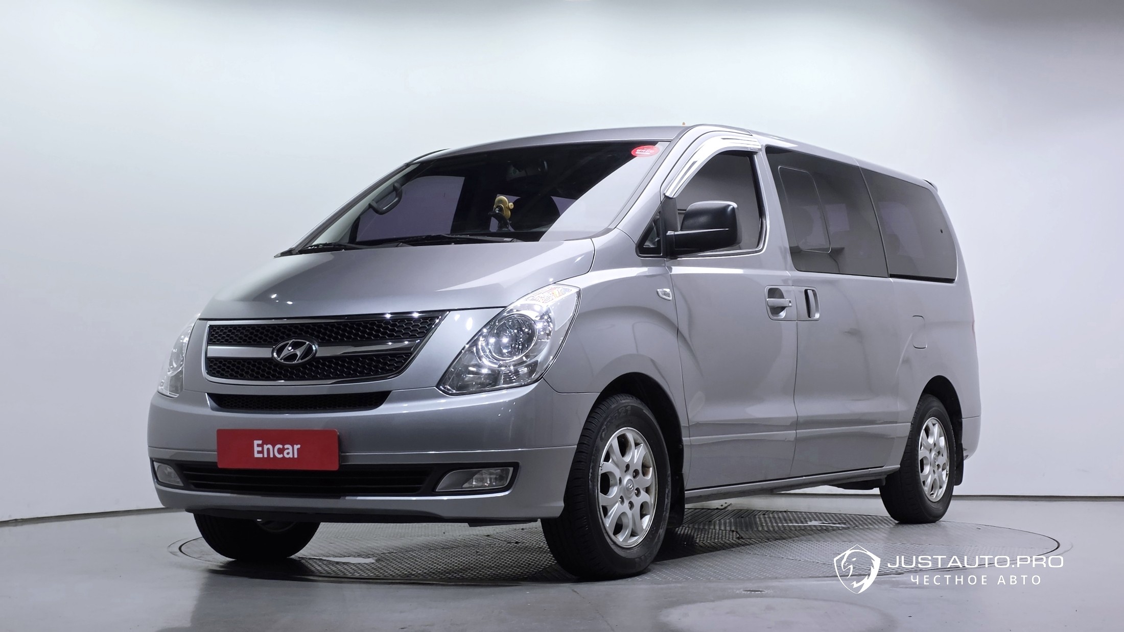 Автомобиль Hyundai Starex