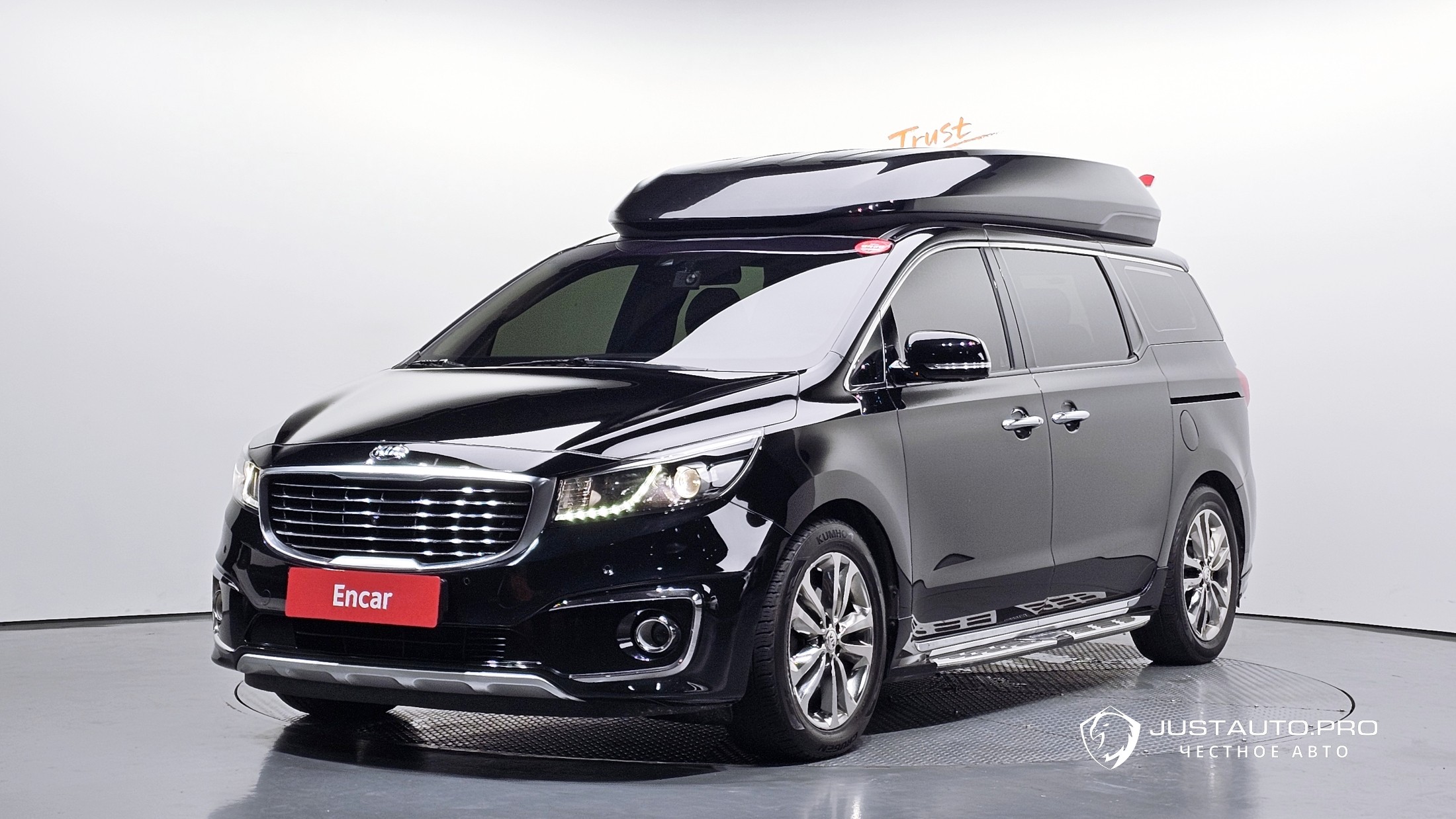 Автомобиль Kia Canival