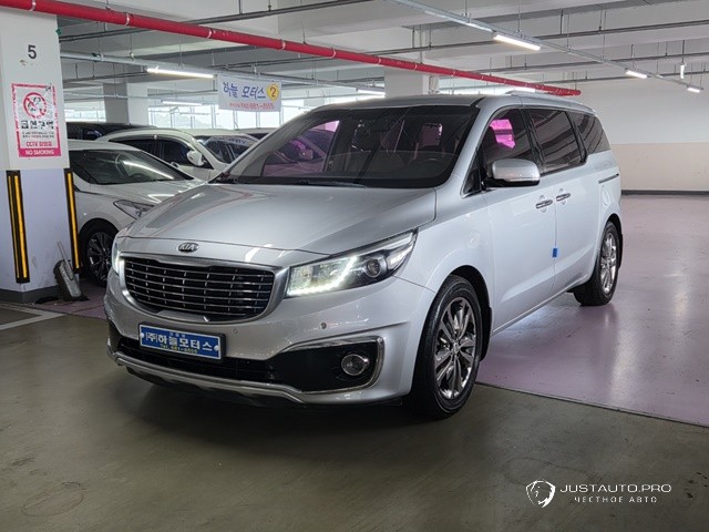 Автомобиль Kia Canival