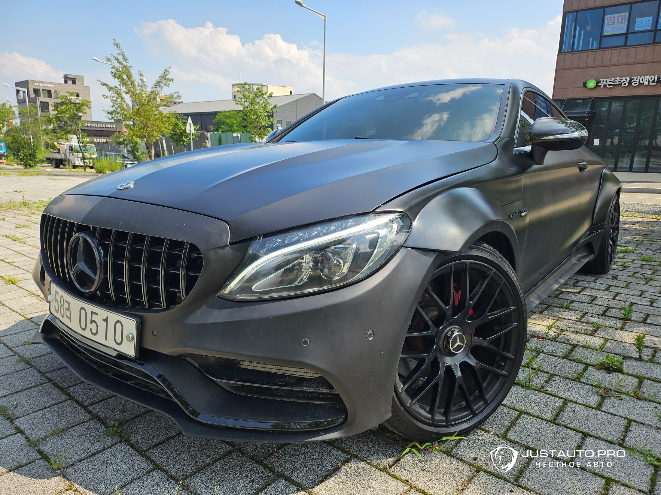 Автомобиль Mercedes-Benz C-Class