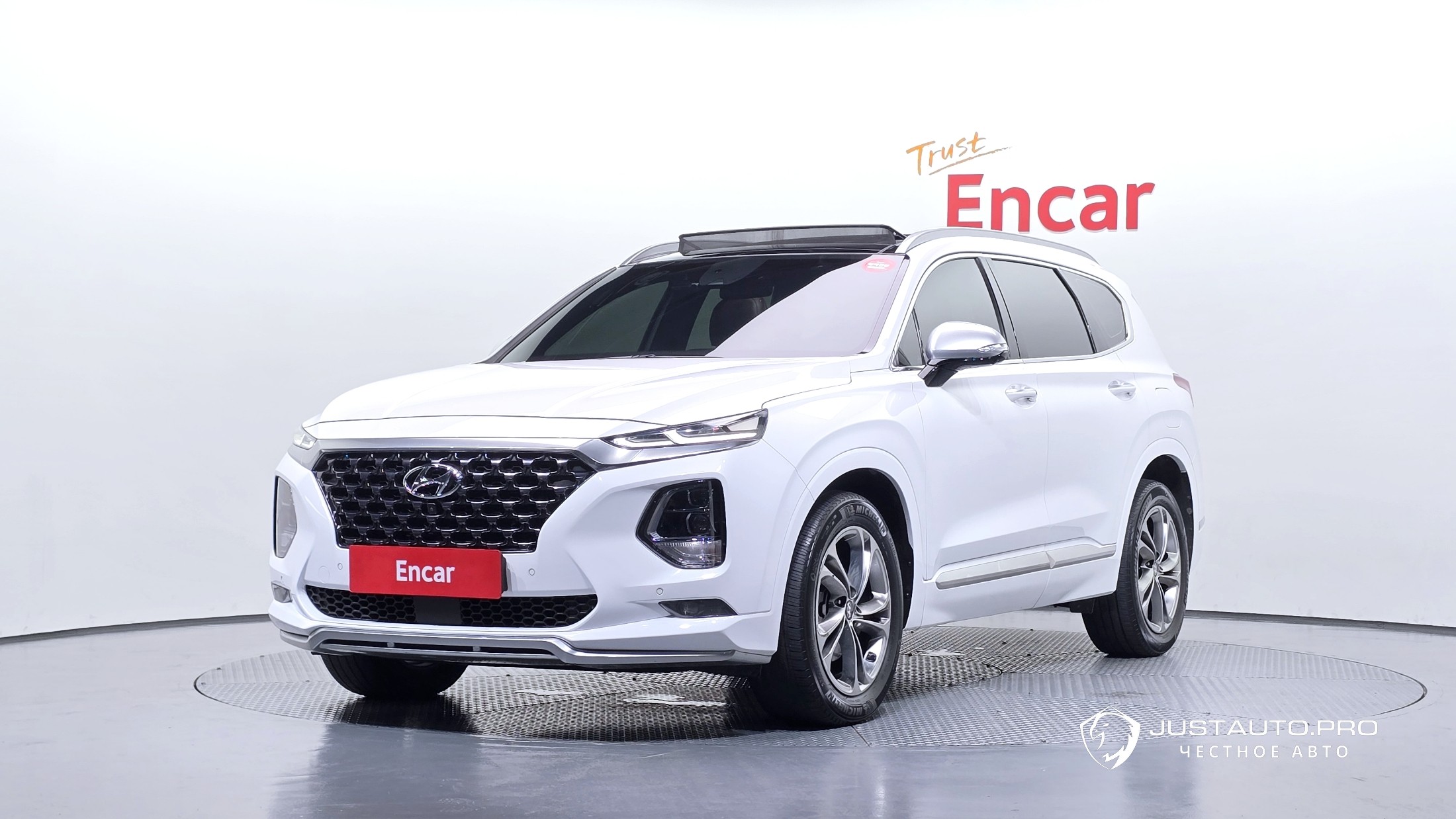 Автомобиль Hyundai Santafe