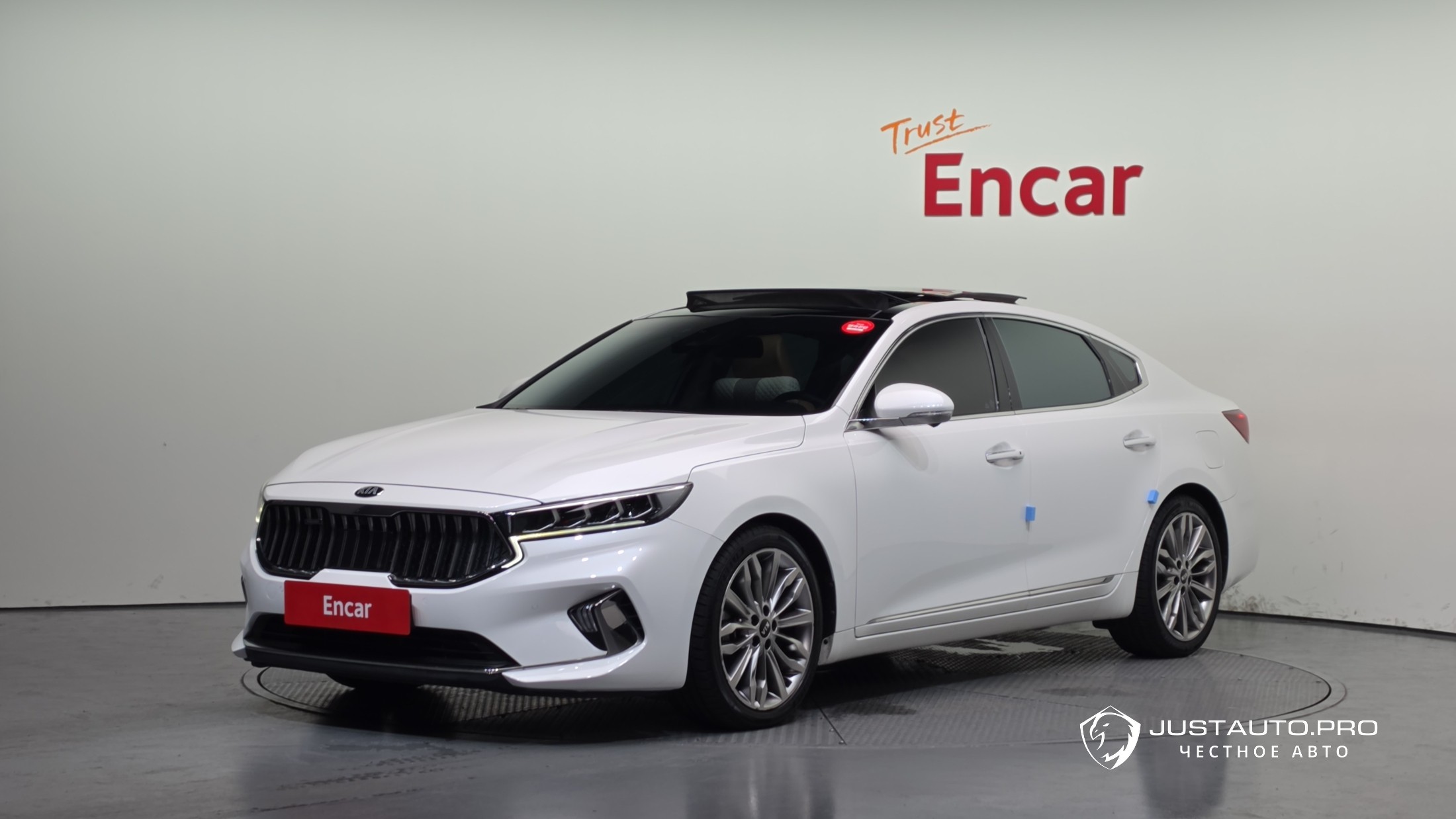 Автомобиль Kia K7