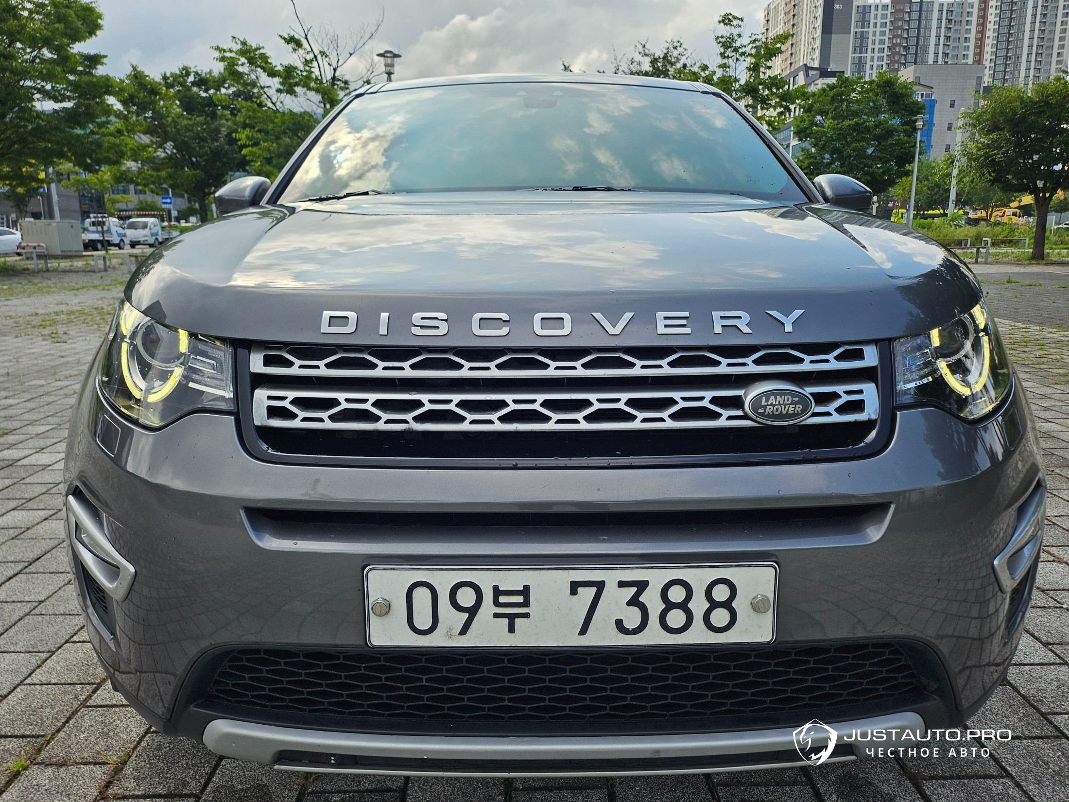 Автомобиль Land Rover Discovery Sport