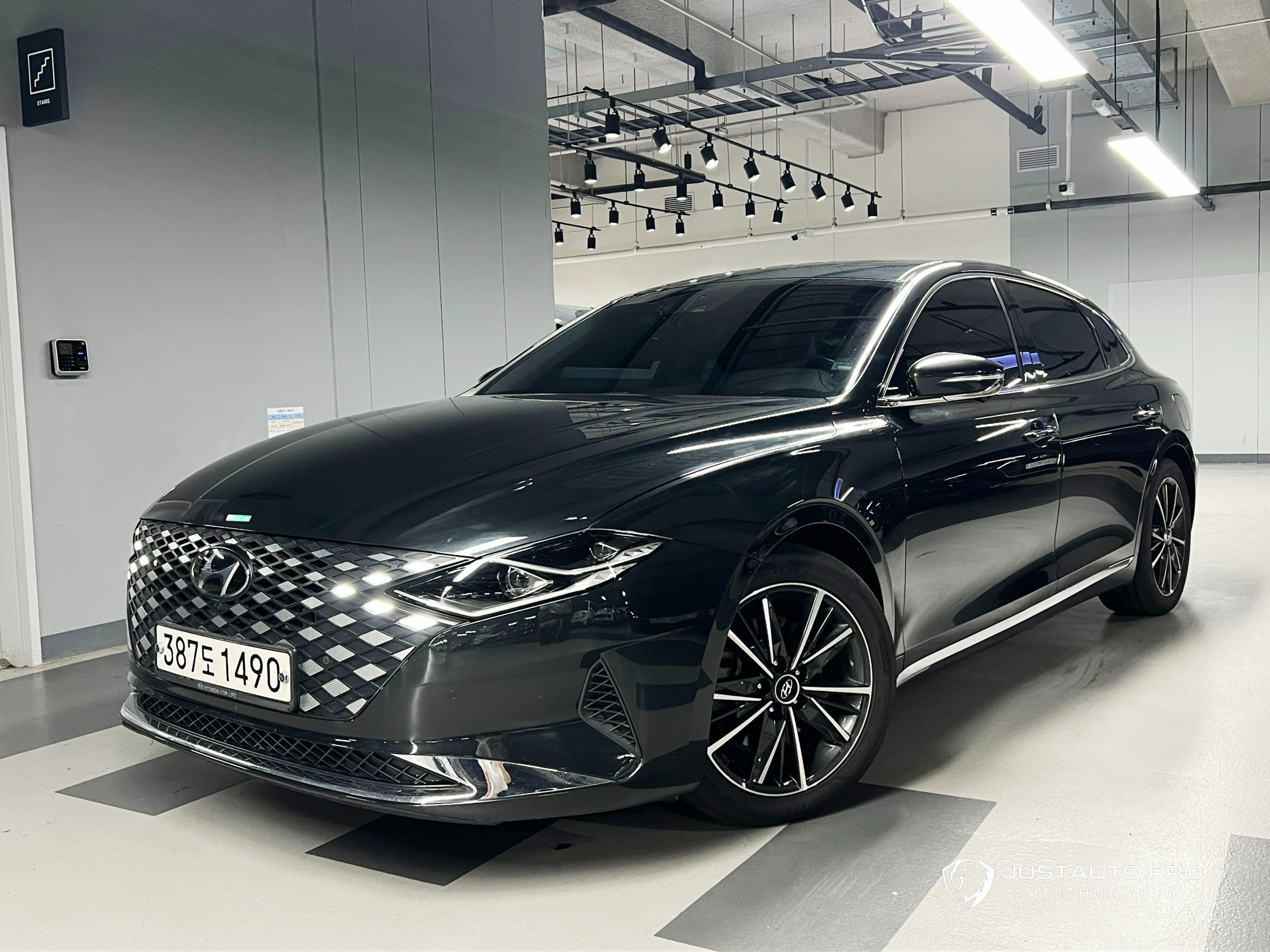 Автомобиль Hyundai Grandeur
