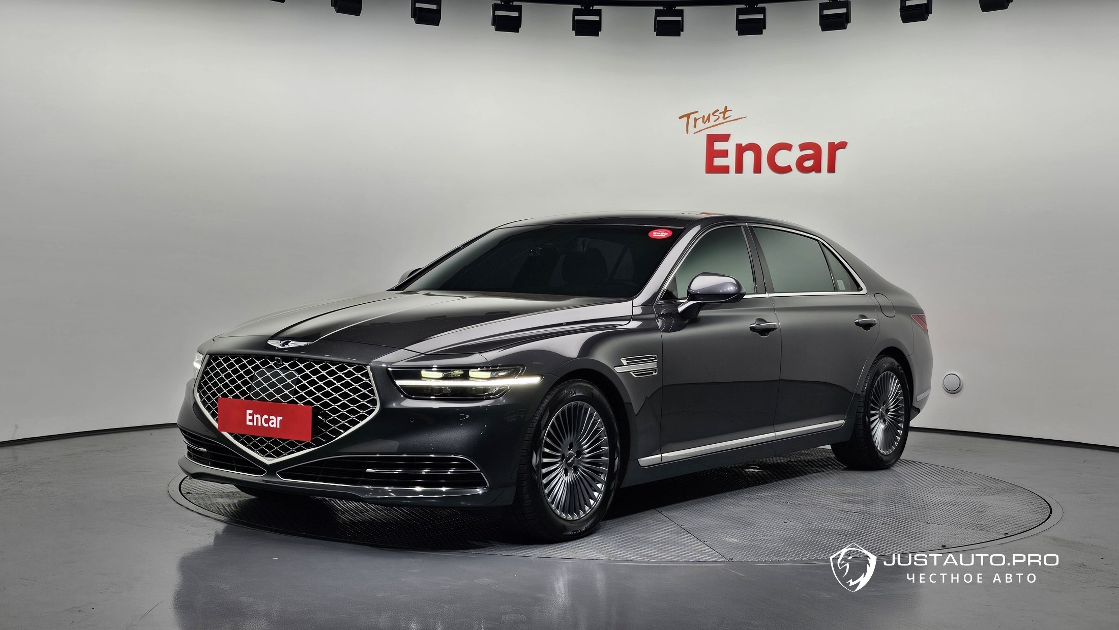 Автомобиль Genesis G90